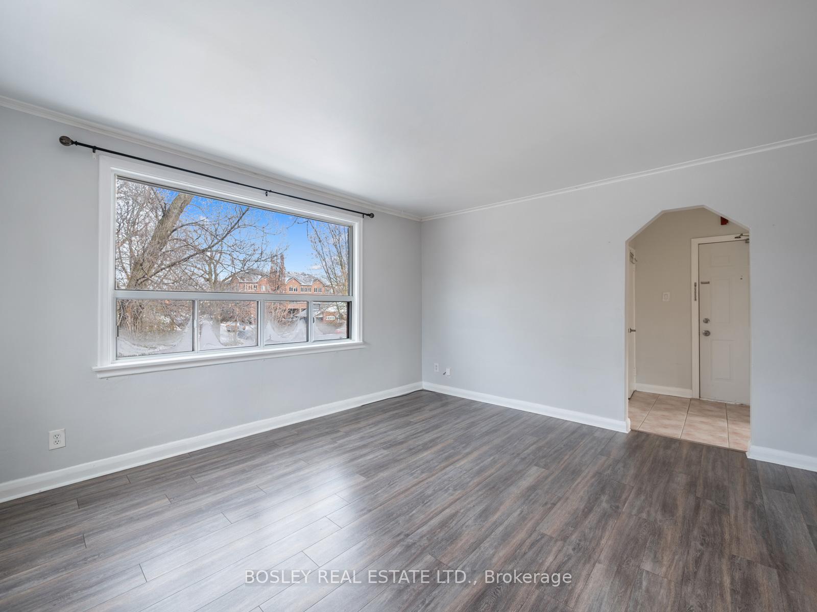Photo 9 of Unit 6, 41 Marina Avenue, Etobicoke, Long Branch — HOMEH