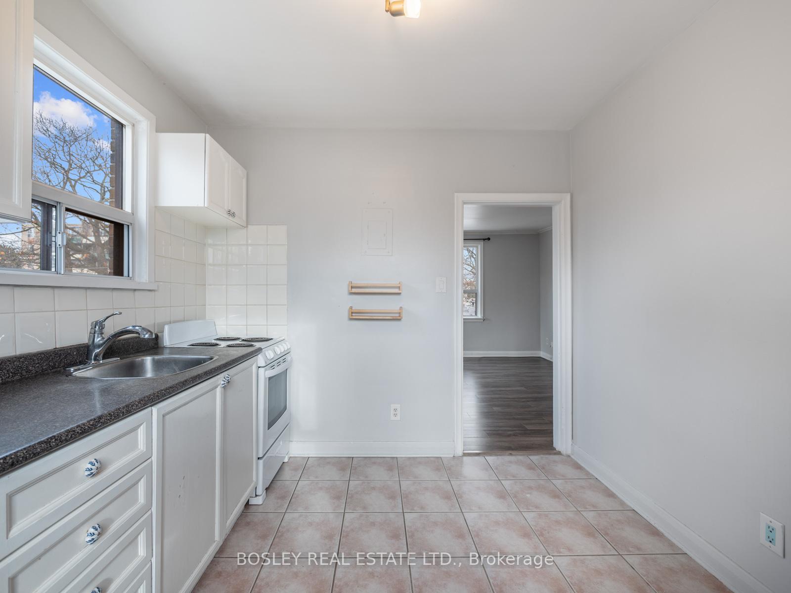 Photo 14 of Unit 6, 41 Marina Avenue, Etobicoke, Long Branch — HOMEH