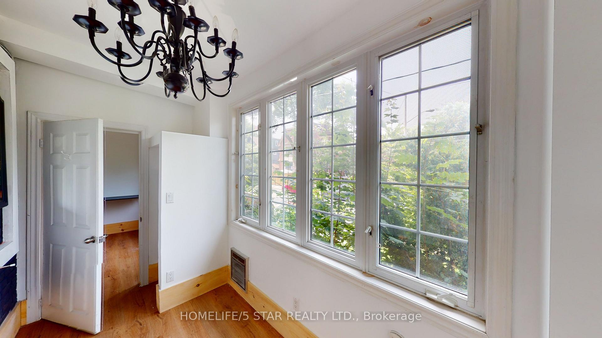 Photo 7 of Unit 1, 17 Rusholme Park Crescent, Toronto, Little Portugal — HOMEH
