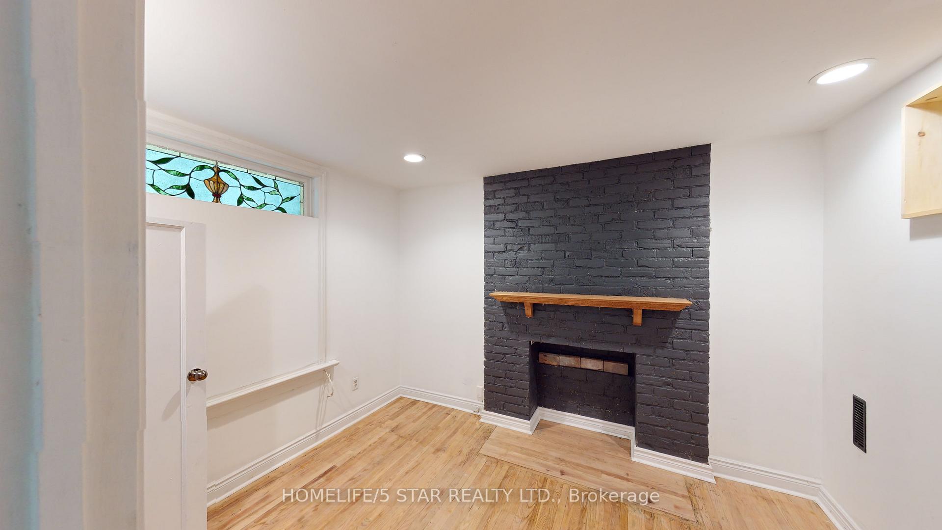 Photo 9 of Unit 1, 17 Rusholme Park Crescent, Toronto, Little Portugal — HOMEH