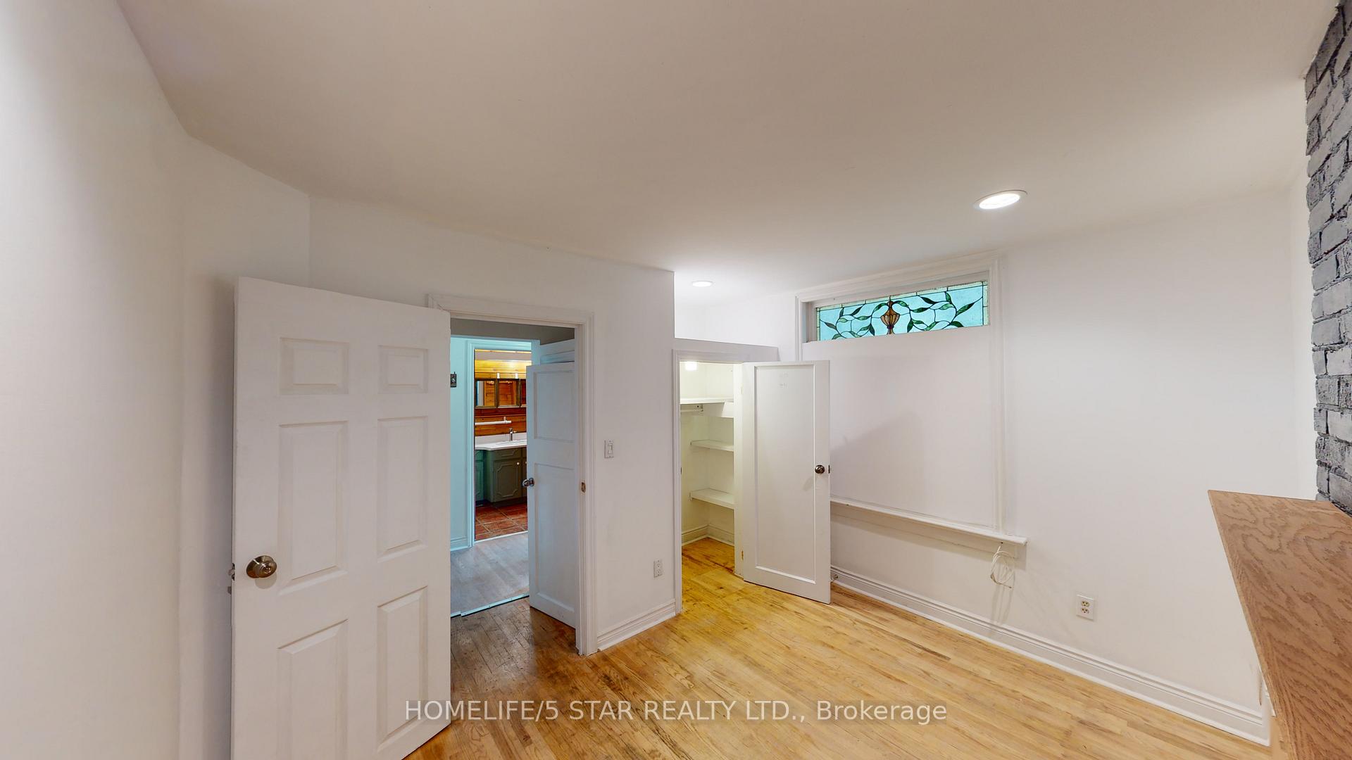 Photo 10 of Unit 1, 17 Rusholme Park Crescent, Toronto, Little Portugal — HOMEH
