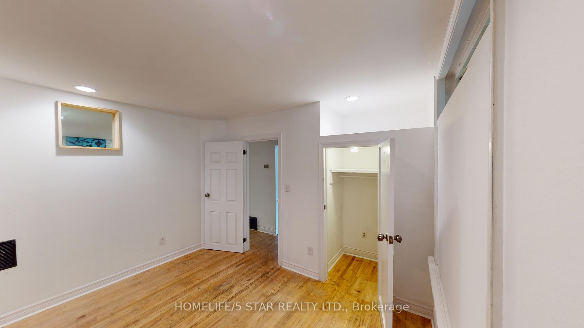 Photo 11 of Unit 1, 17 Rusholme Park Crescent, Toronto, Little Portugal — HOMEH