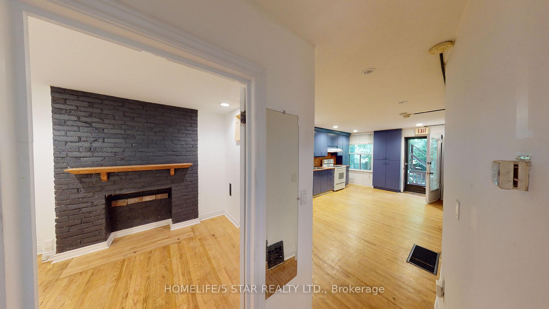 Photo 12 of Unit 1, 17 Rusholme Park Crescent, Toronto, Little Portugal — HOMEH