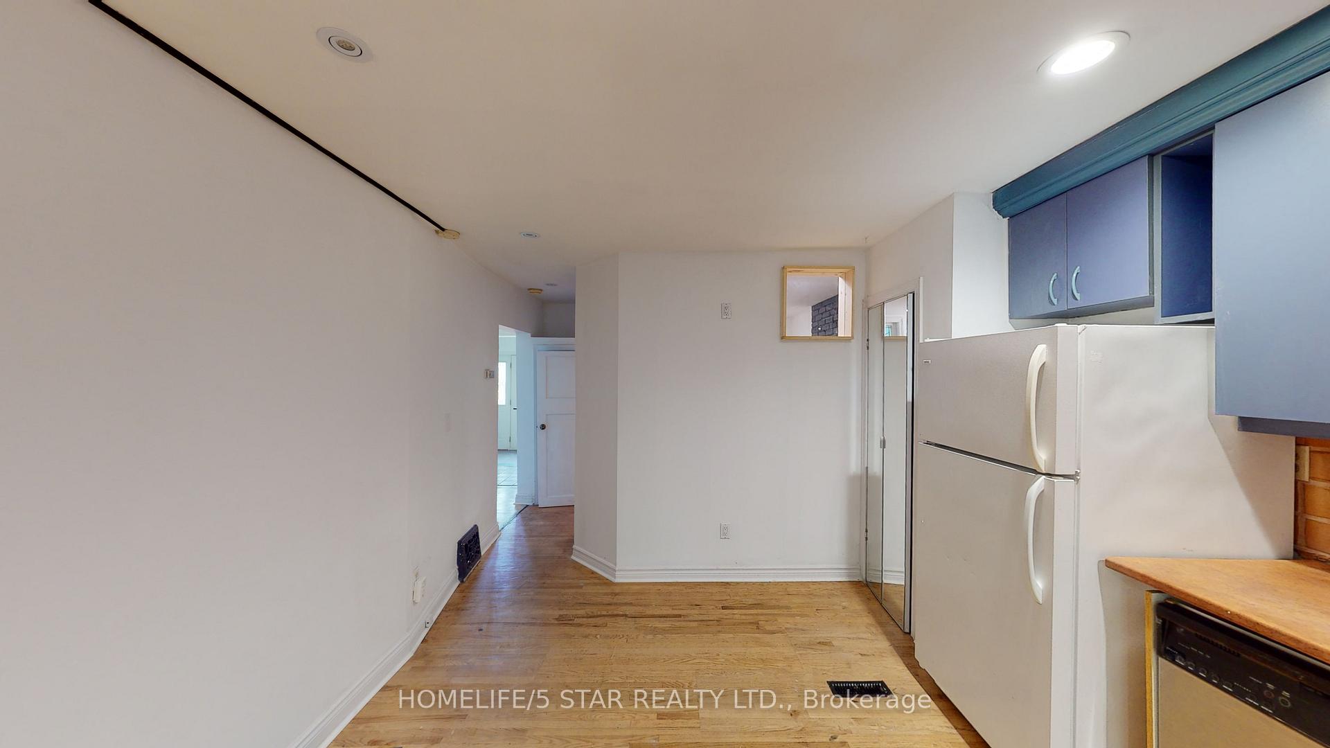 Photo 16 of Unit 1, 17 Rusholme Park Crescent, Toronto, Little Portugal — HOMEH