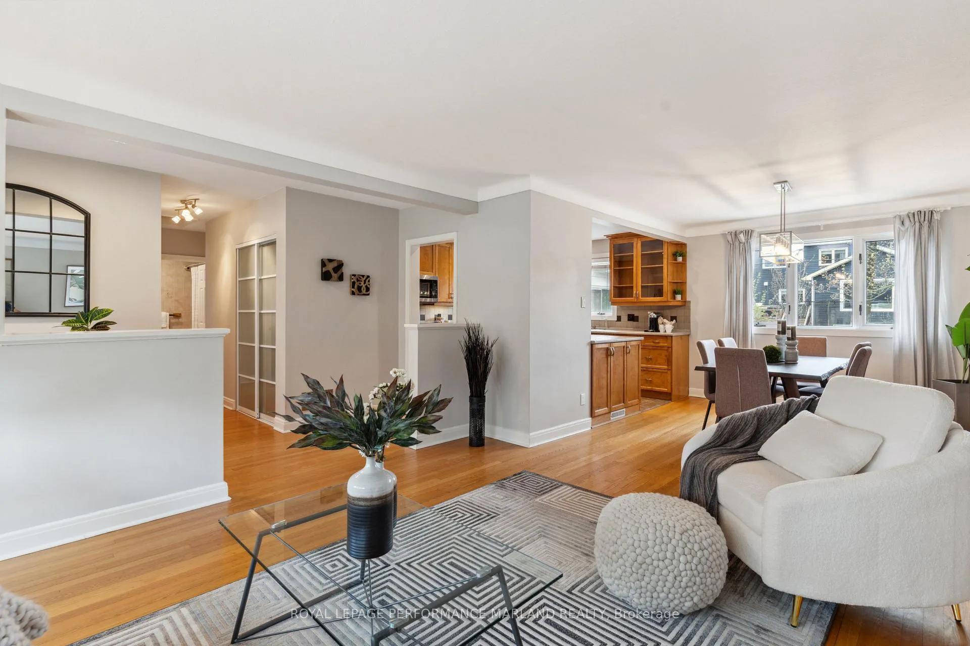 Photo 57 of 2075 Woodcrest Road, Ottawa, Alta Vista/Faircrest Heights — HOMEH