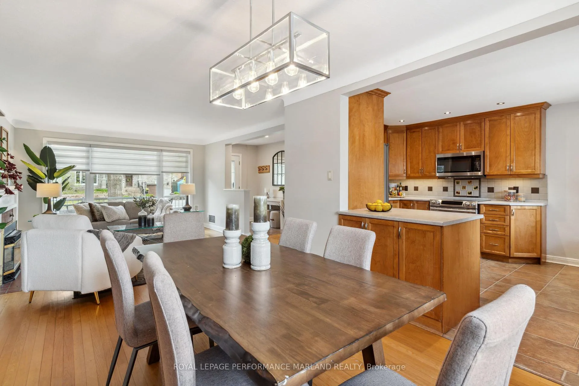 Photo 106 of 2075 Woodcrest Road, Ottawa, Alta Vista/Faircrest Heights — HOMEH