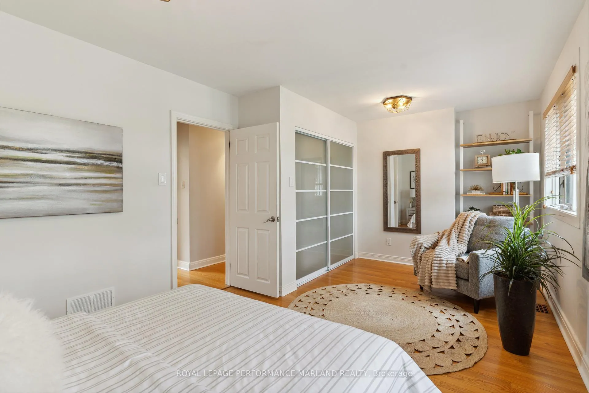 Photo 166 of 2075 Woodcrest Road, Ottawa, Alta Vista/Faircrest Heights — HOMEH
