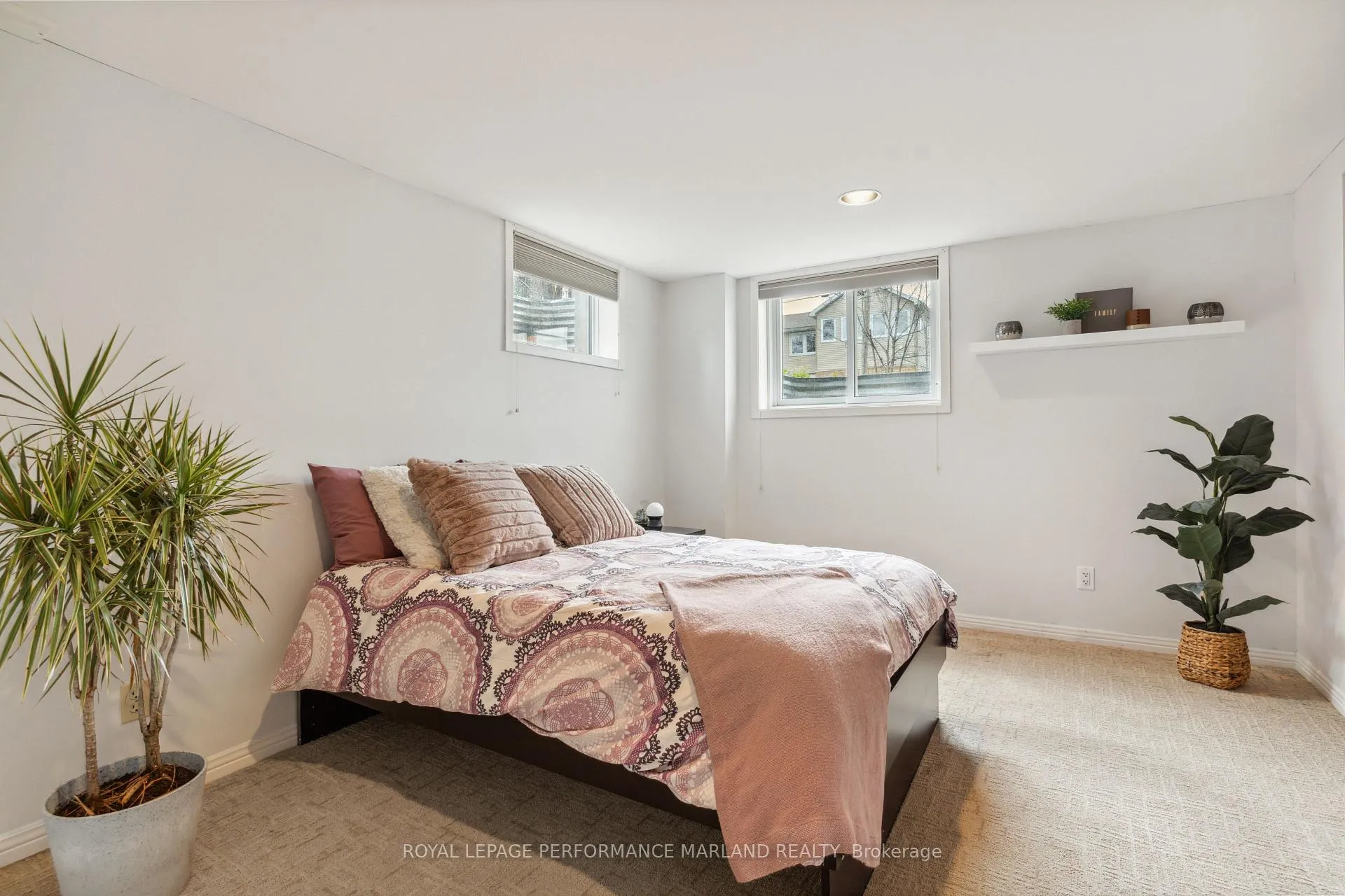 Photo 239 of 2075 Woodcrest Road, Ottawa, Alta Vista/Faircrest Heights — HOMEH