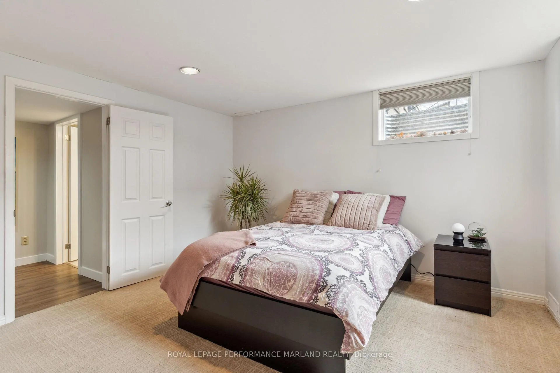 Photo 254 of 2075 Woodcrest Road, Ottawa, Alta Vista/Faircrest Heights — HOMEH