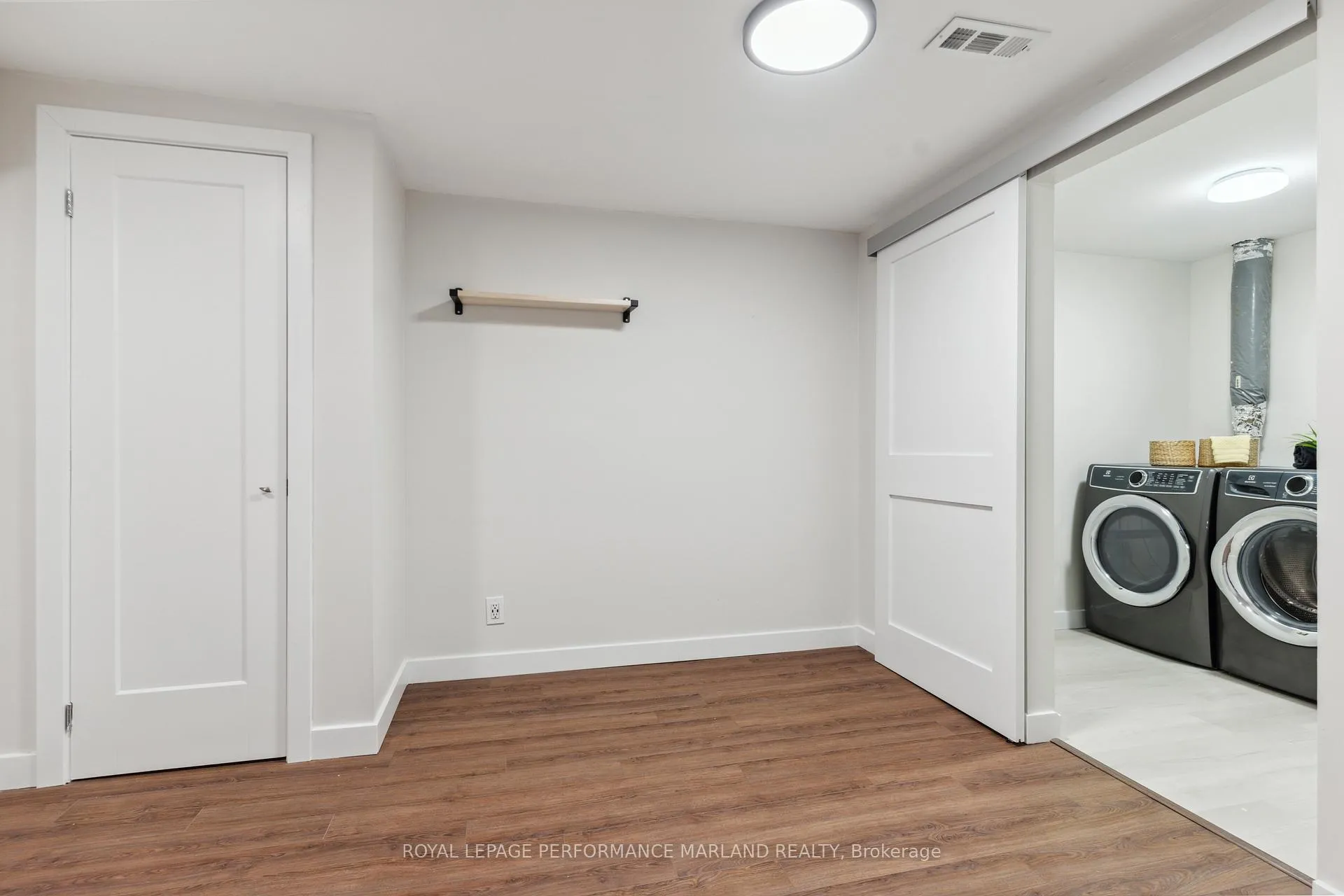 Photo 272 of 2075 Woodcrest Road, Ottawa, Alta Vista/Faircrest Heights — HOMEH