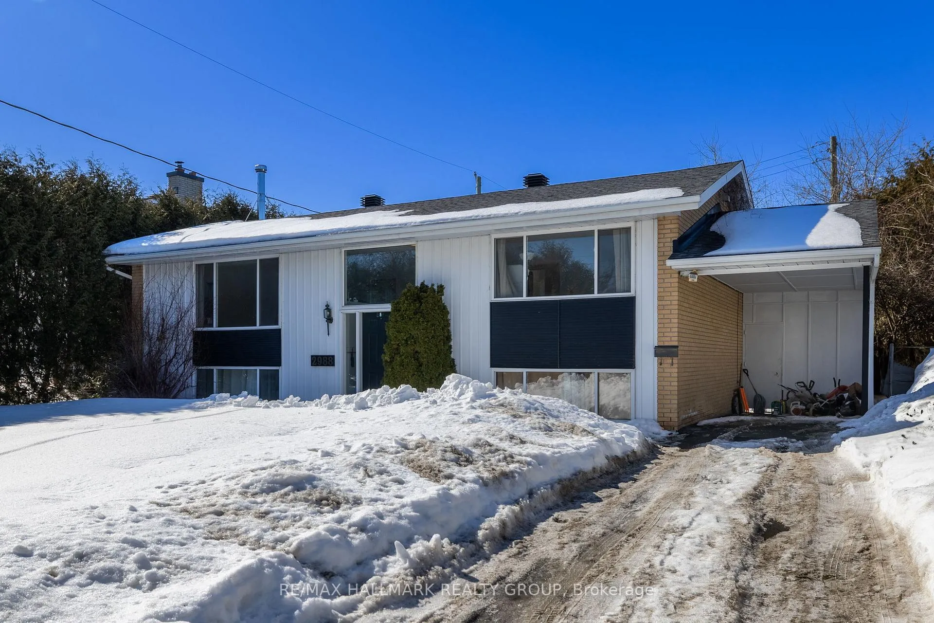 Photo 4 of 2988 Mccarthy Road, Ottawa, Riverside Park South — HOMEH