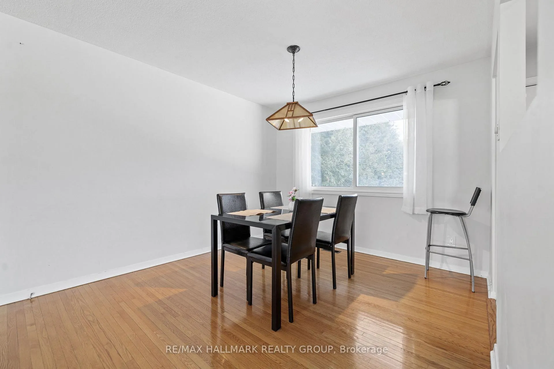Photo 55 of 2988 Mccarthy Road, Ottawa, Riverside Park South — HOMEH