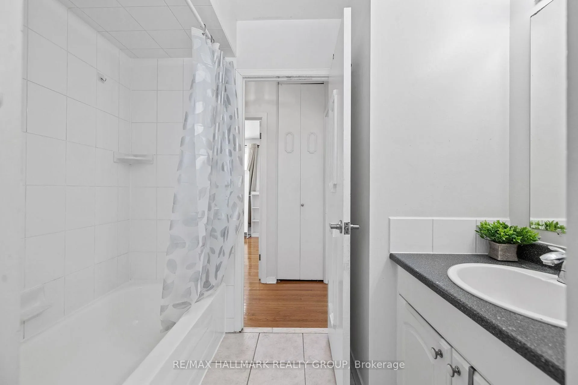 Photo 129 of 2988 Mccarthy Road, Ottawa, Riverside Park South — HOMEH