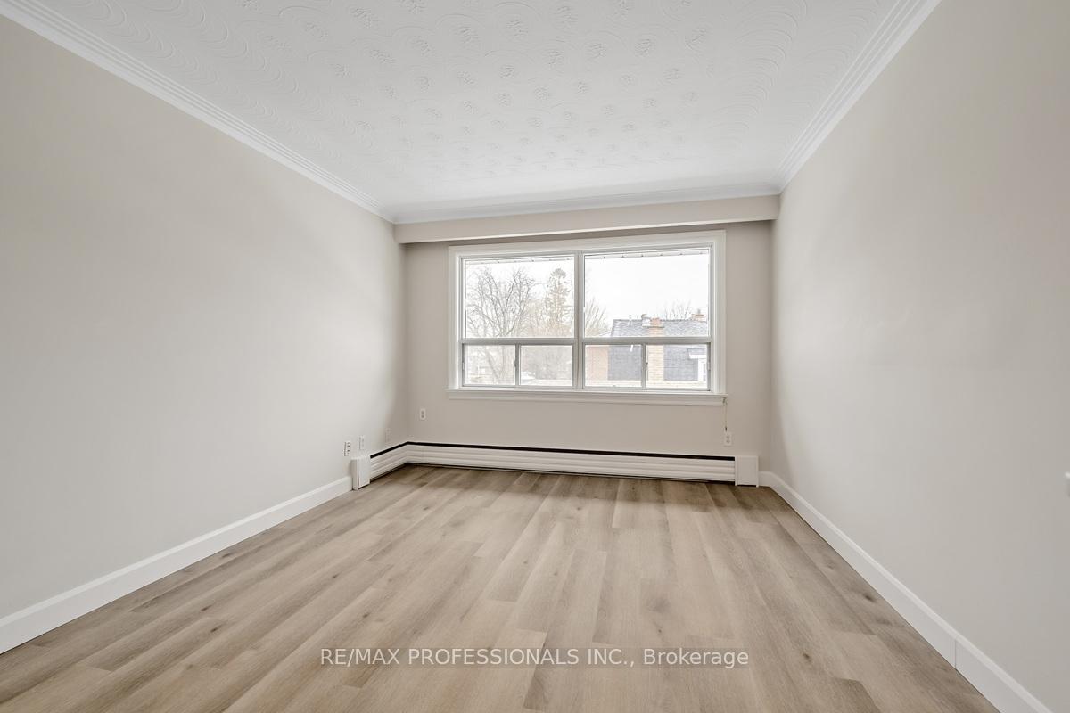 Photo 7 of Unit Unit 6, 32 Heman Street, Etobicoke, Mimico — HOMEH