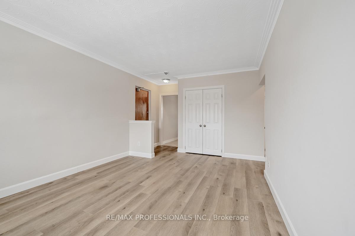 Photo 8 of Unit Unit 6, 32 Heman Street, Etobicoke, Mimico — HOMEH