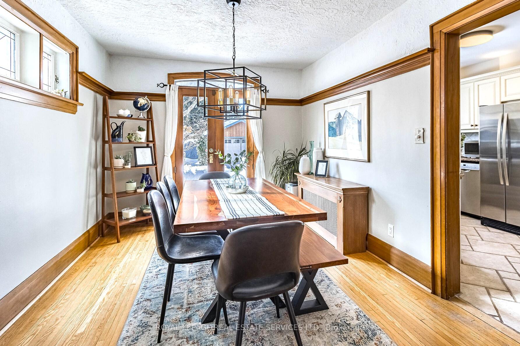 Photo 8 of 32 Third Street, Etobicoke, New Toronto — HOMEH