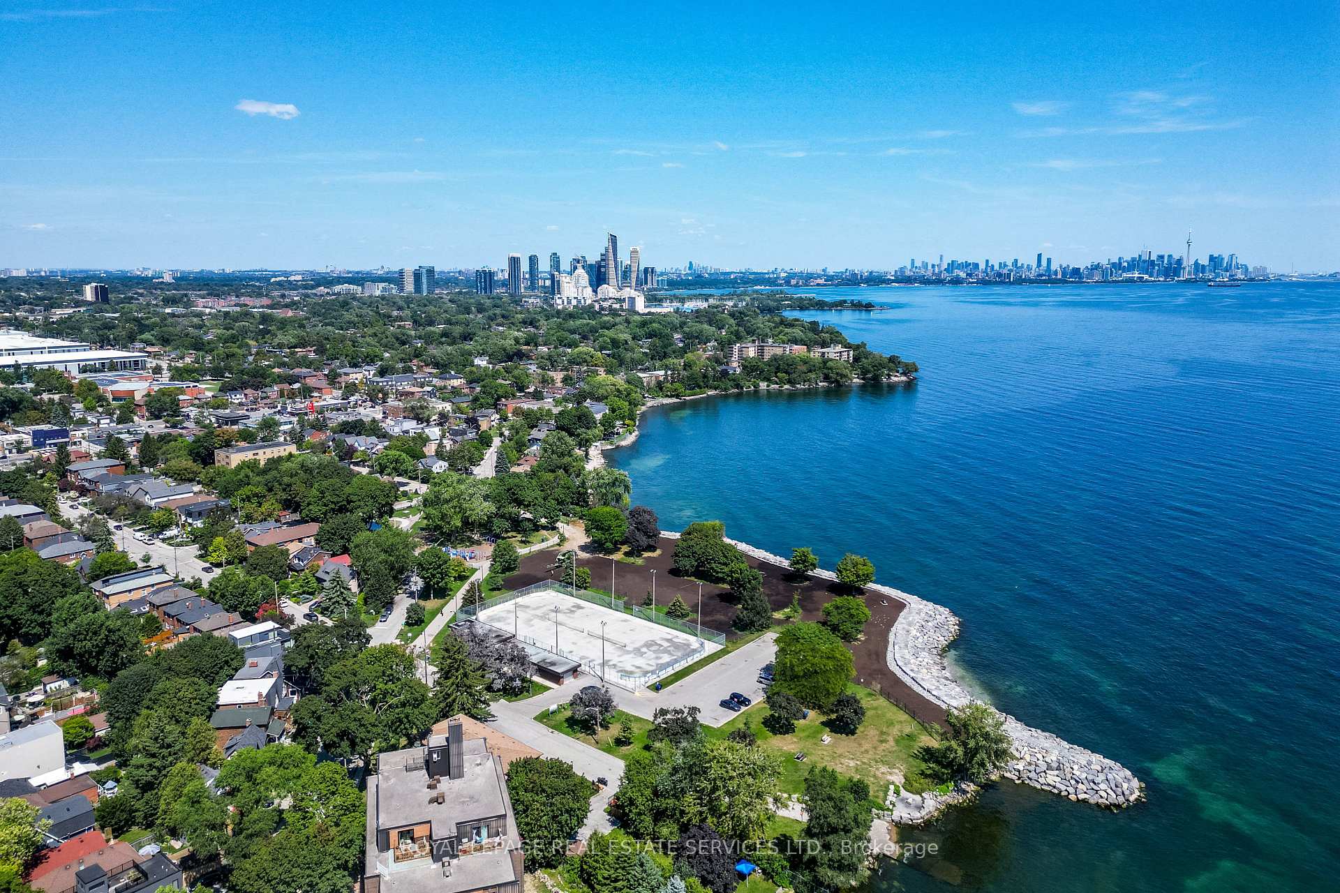 Photo 39 of 32 Third Street, Etobicoke, New Toronto — HOMEH