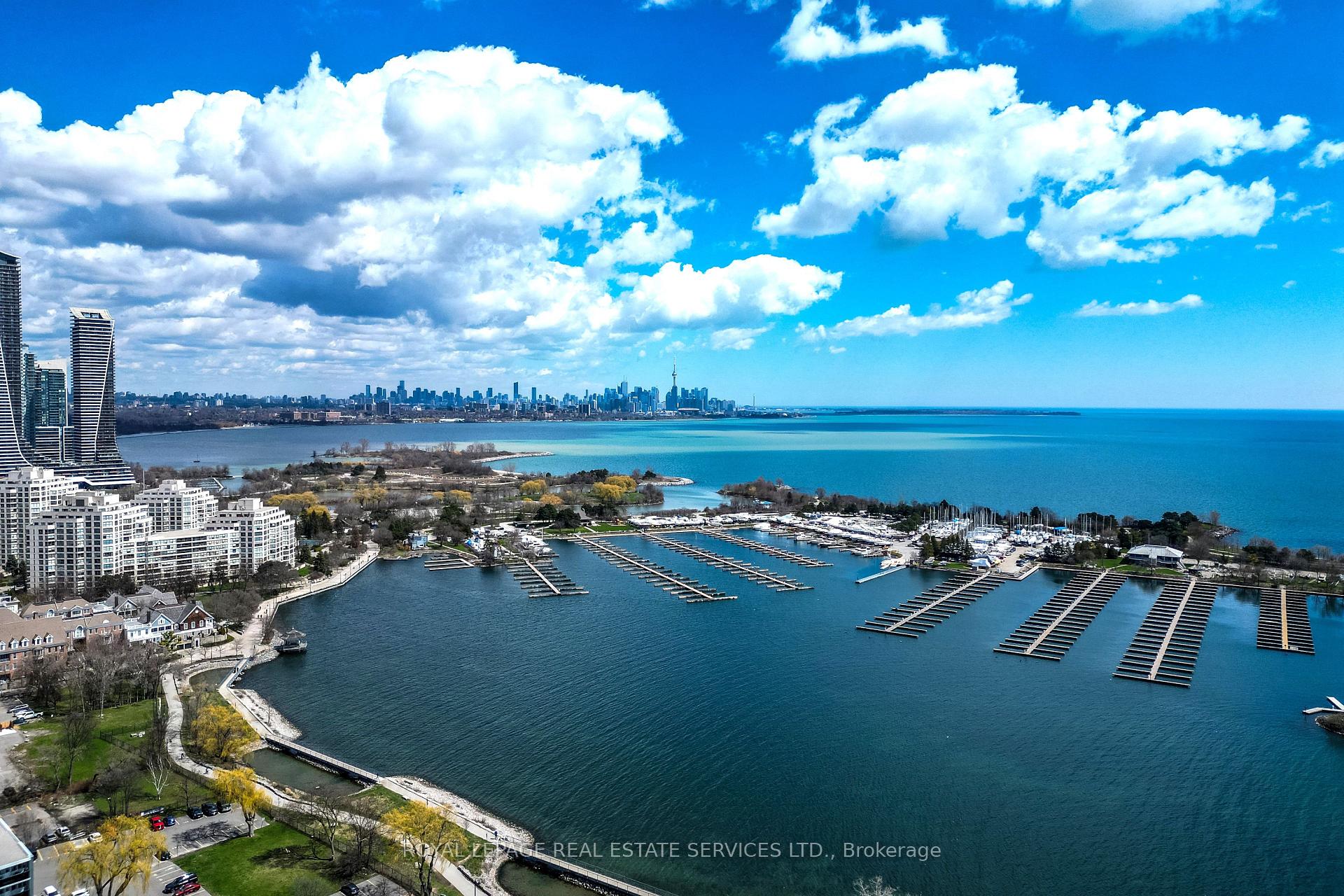 Photo 40 of 32 Third Street, Etobicoke, New Toronto — HOMEH