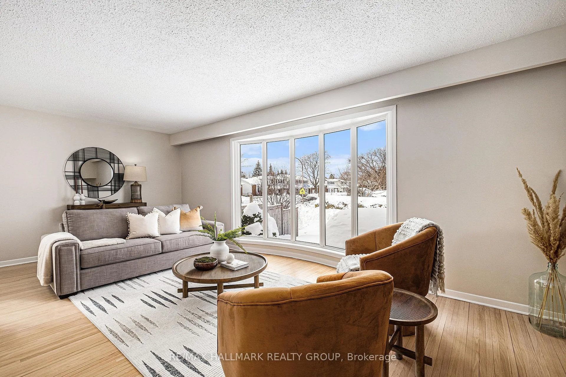 Photo 34 of 1 Silver Aspen Crescent, Ottawa, Blackburn Hamlet — HOMEH