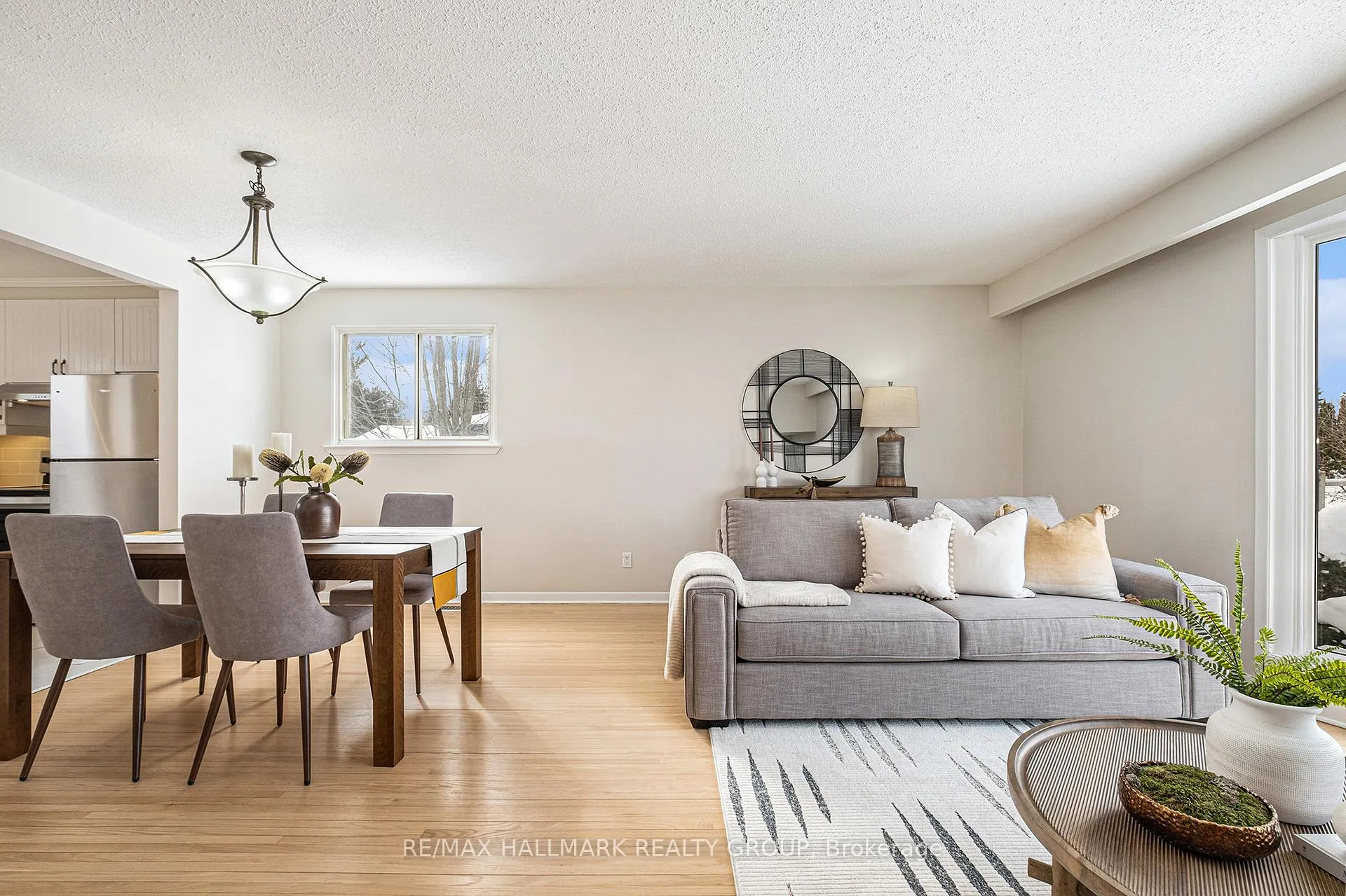 Photo 45 of 1 Silver Aspen Crescent, Ottawa, Blackburn Hamlet — HOMEH