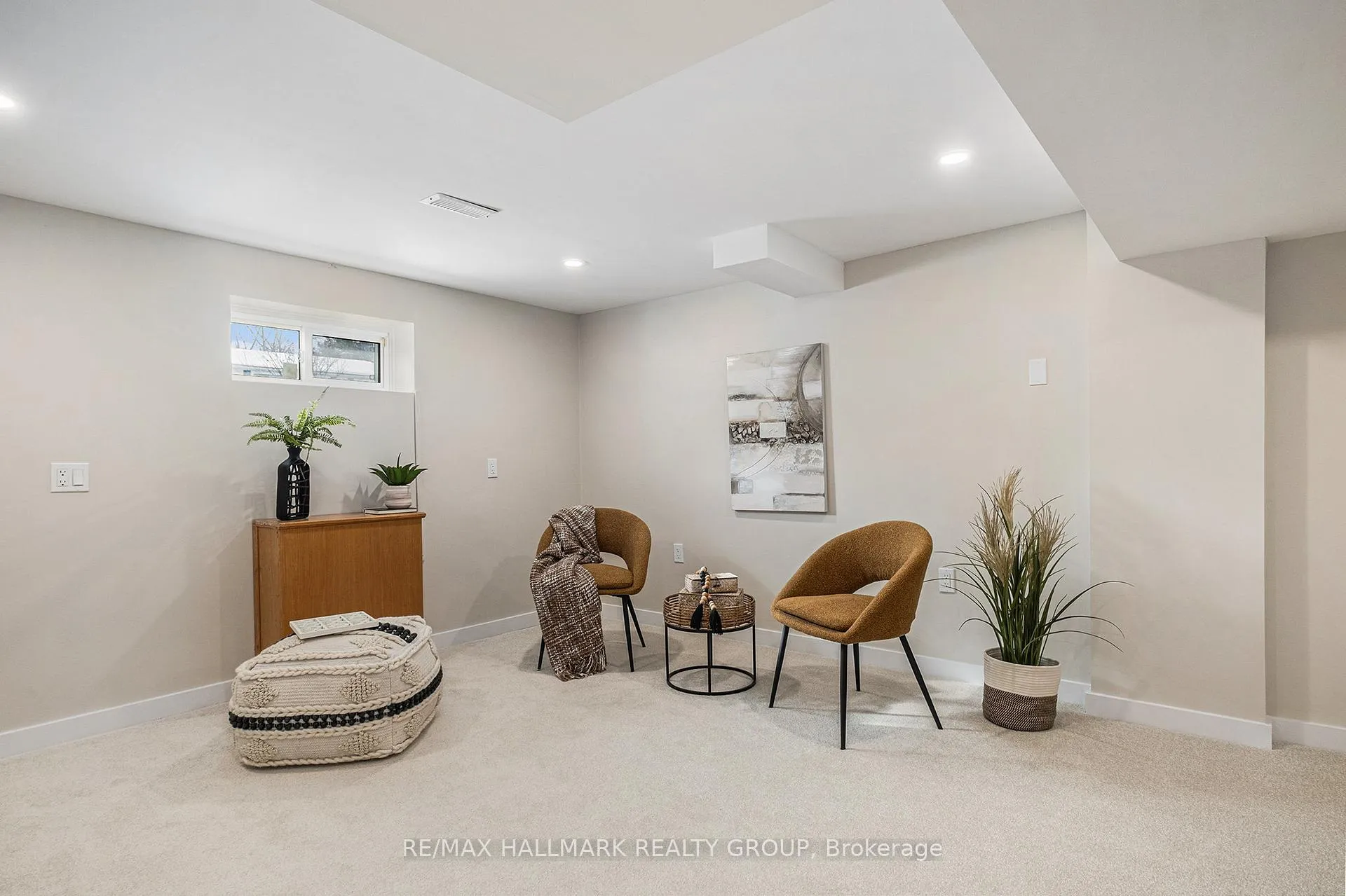 Photo 218 of 1 Silver Aspen Crescent, Ottawa, Blackburn Hamlet — HOMEH