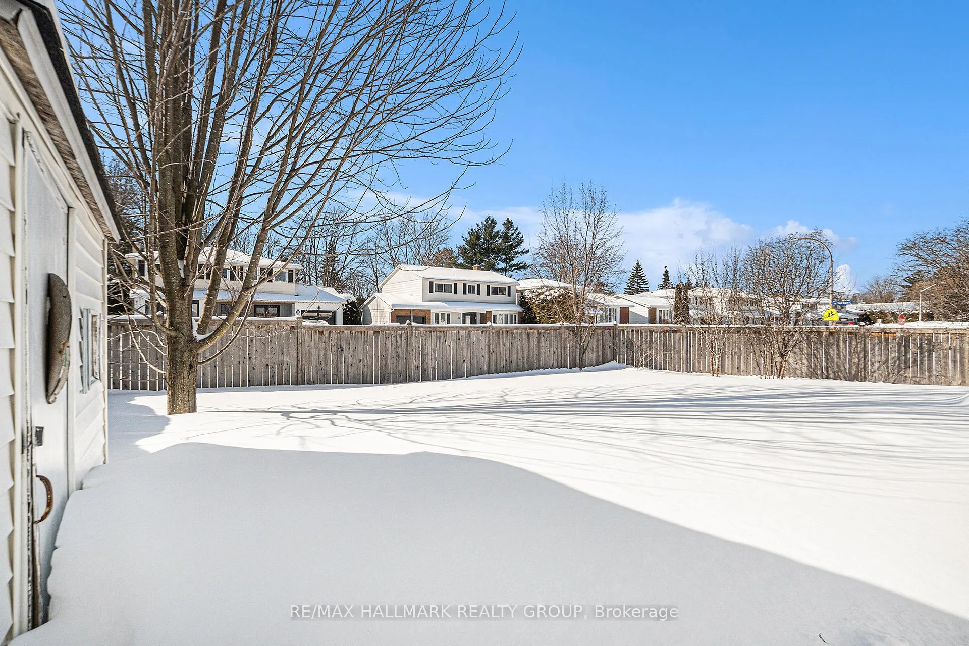 Photo 235 of 1 Silver Aspen Crescent, Ottawa, Blackburn Hamlet — HOMEH