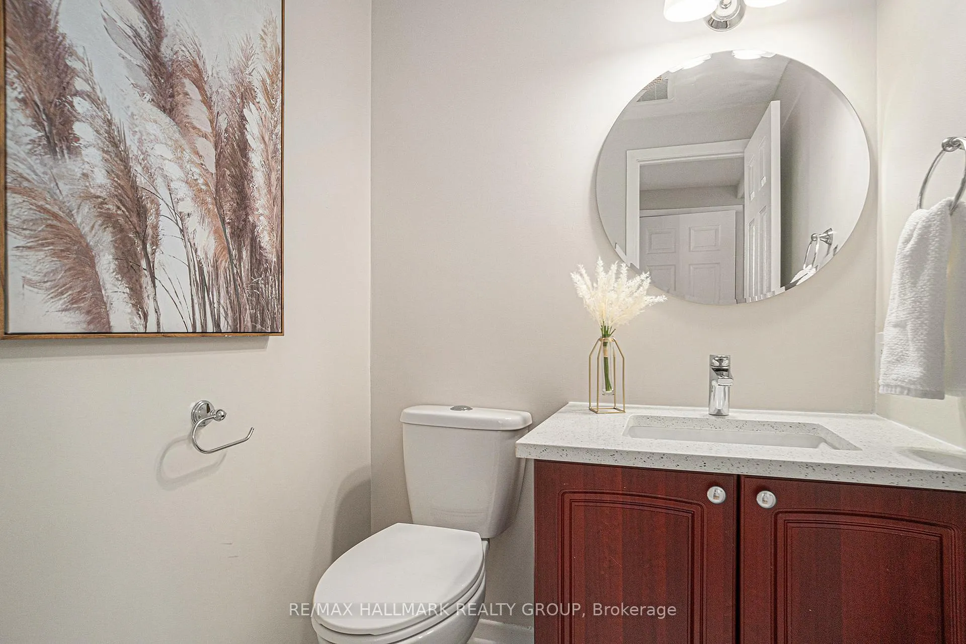 Photo 252 of 1 Silver Aspen Crescent, Ottawa, Blackburn Hamlet — HOMEH