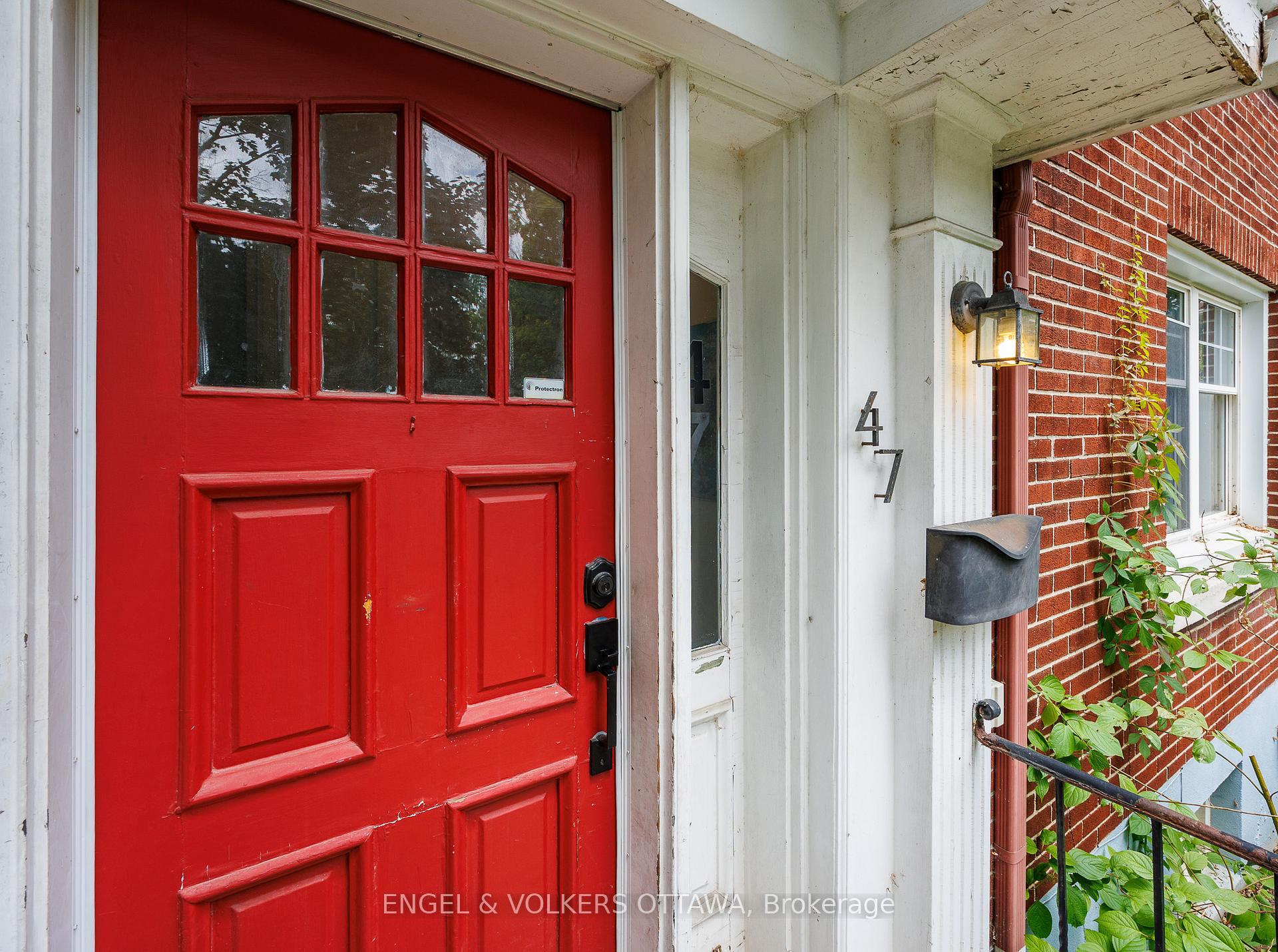 Photo 4 of 47 Geneva Street, Ottawa, Ottawa West — HOMEH