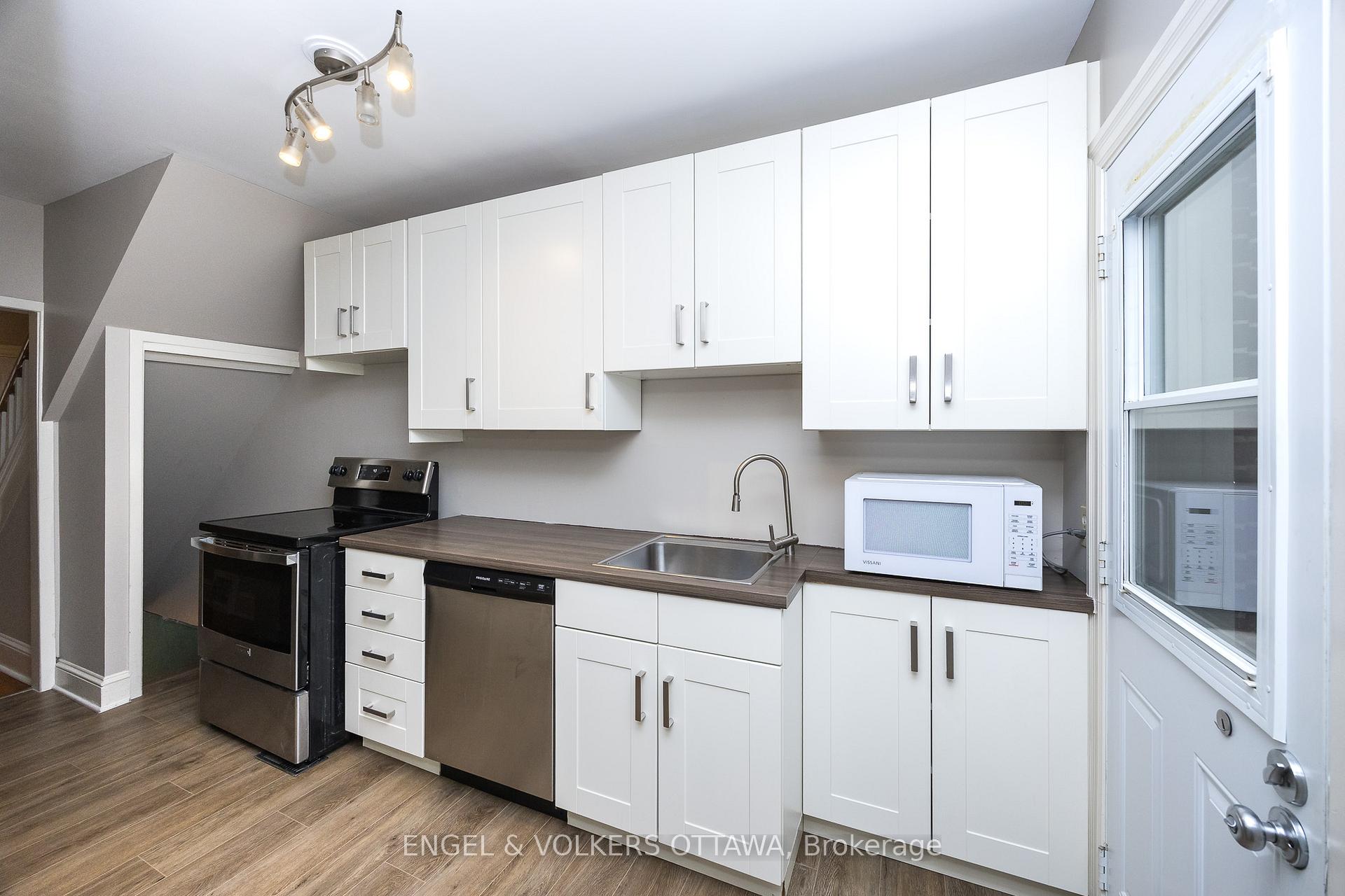 Photo 10 of 47 Geneva Street, Ottawa, Ottawa West — HOMEH