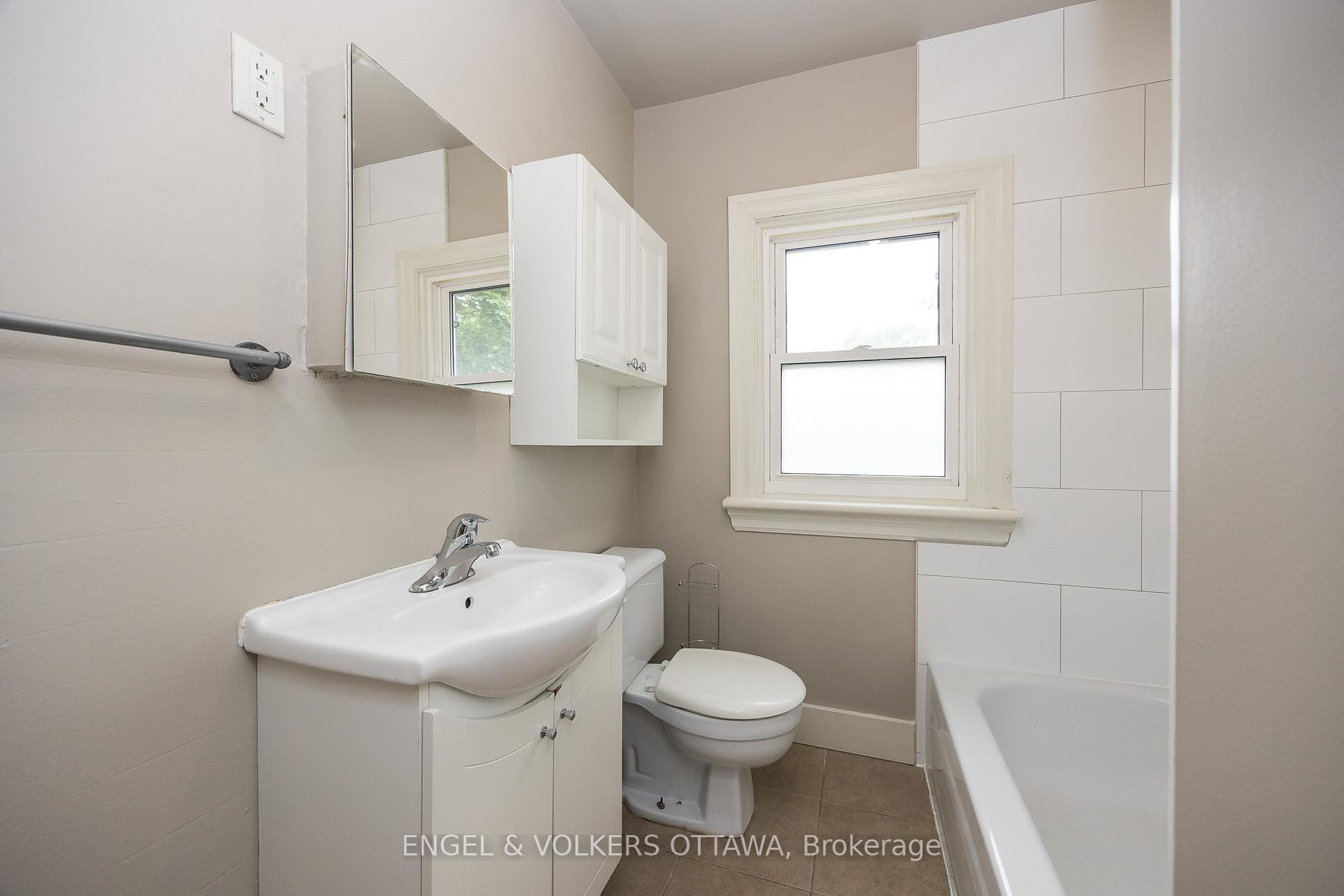 Photo 20 of 47 Geneva Street, Ottawa, Ottawa West — HOMEH