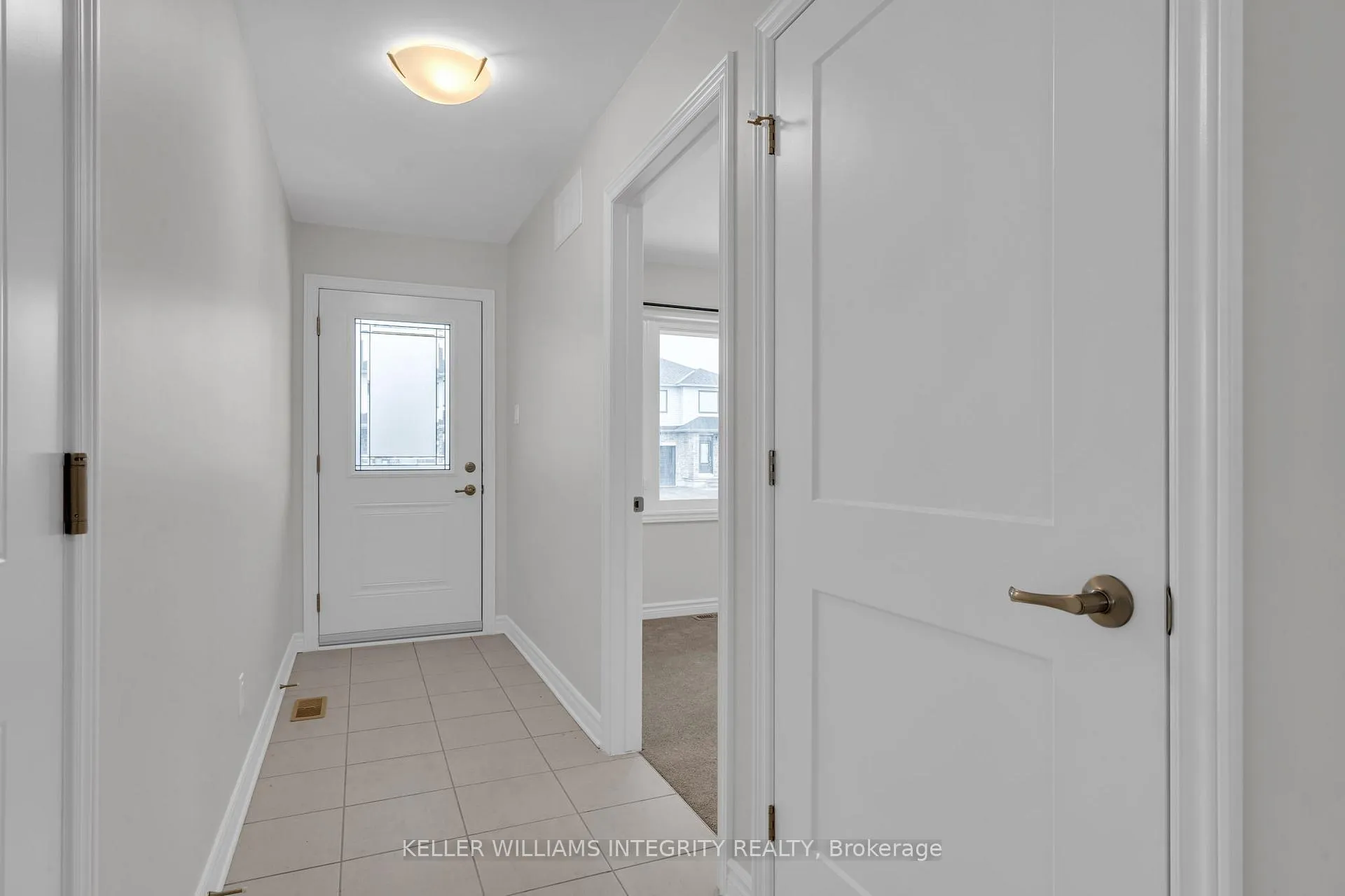 Photo 15 of 128 Seabert Drive, Arnprior — HOMEH