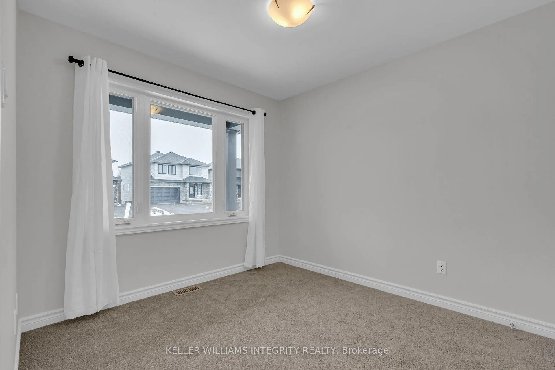 Photo 132 of 128 Seabert Drive, Arnprior — HOMEH