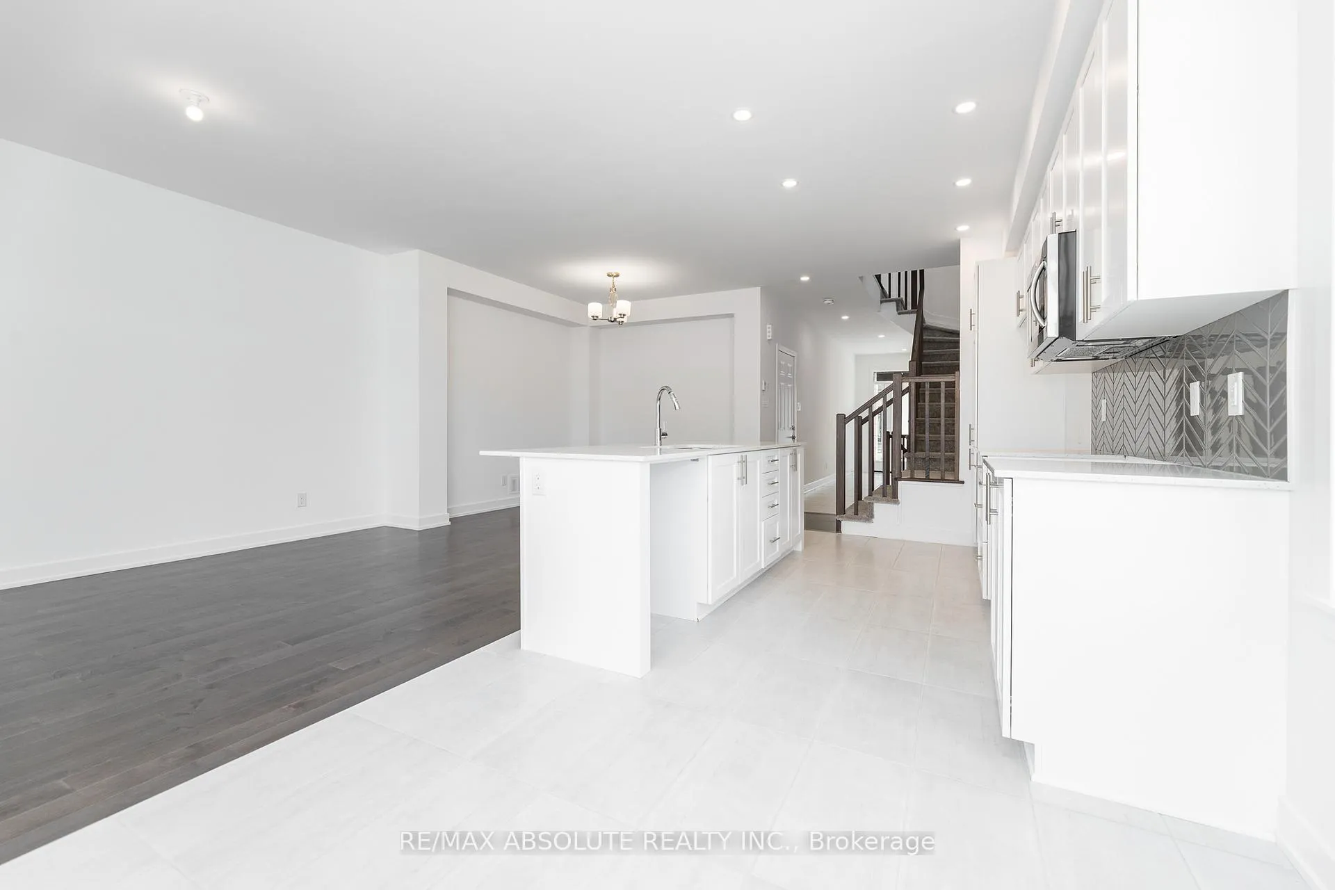 Photo 159 of 234 Zinnia Way, Ottawa, Riverside South/Gloucester Glen — HOMEH