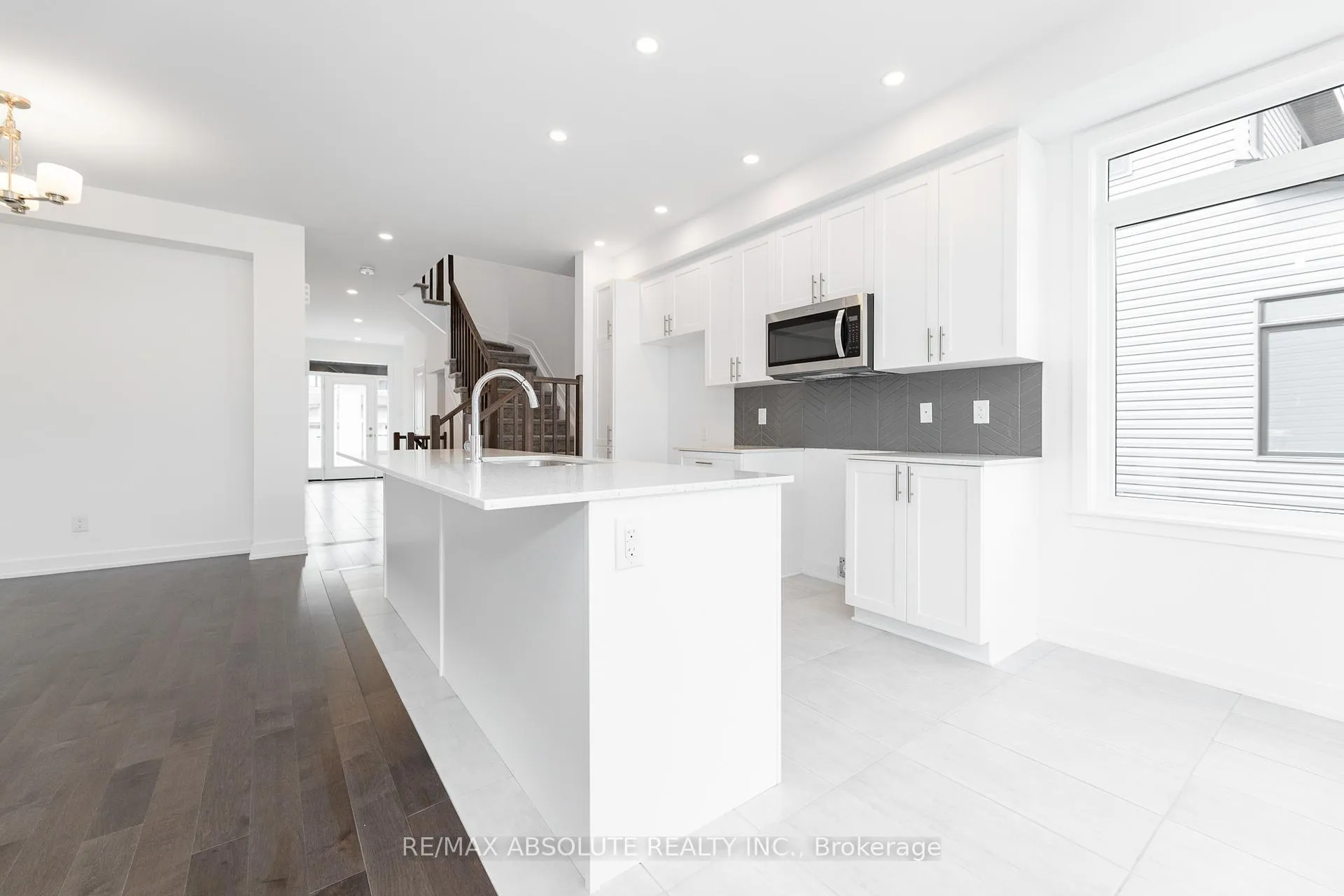 Photo 187 of 234 Zinnia Way, Ottawa, Riverside South/Gloucester Glen — HOMEH