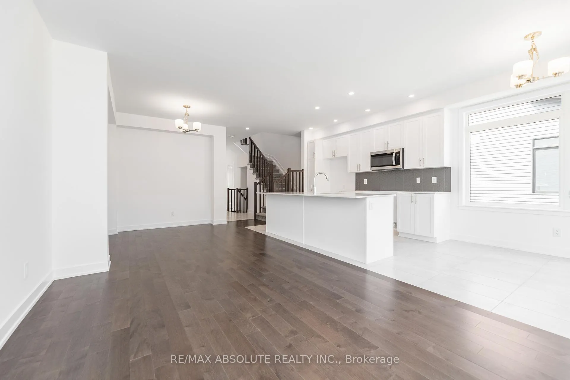 Photo 211 of 234 Zinnia Way, Ottawa, Riverside South/Gloucester Glen — HOMEH