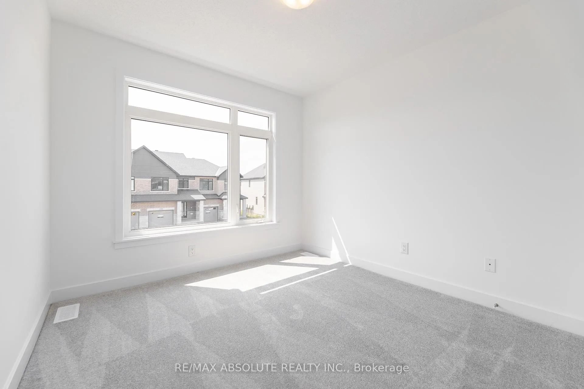 Photo 373 of 234 Zinnia Way, Ottawa, Riverside South/Gloucester Glen — HOMEH