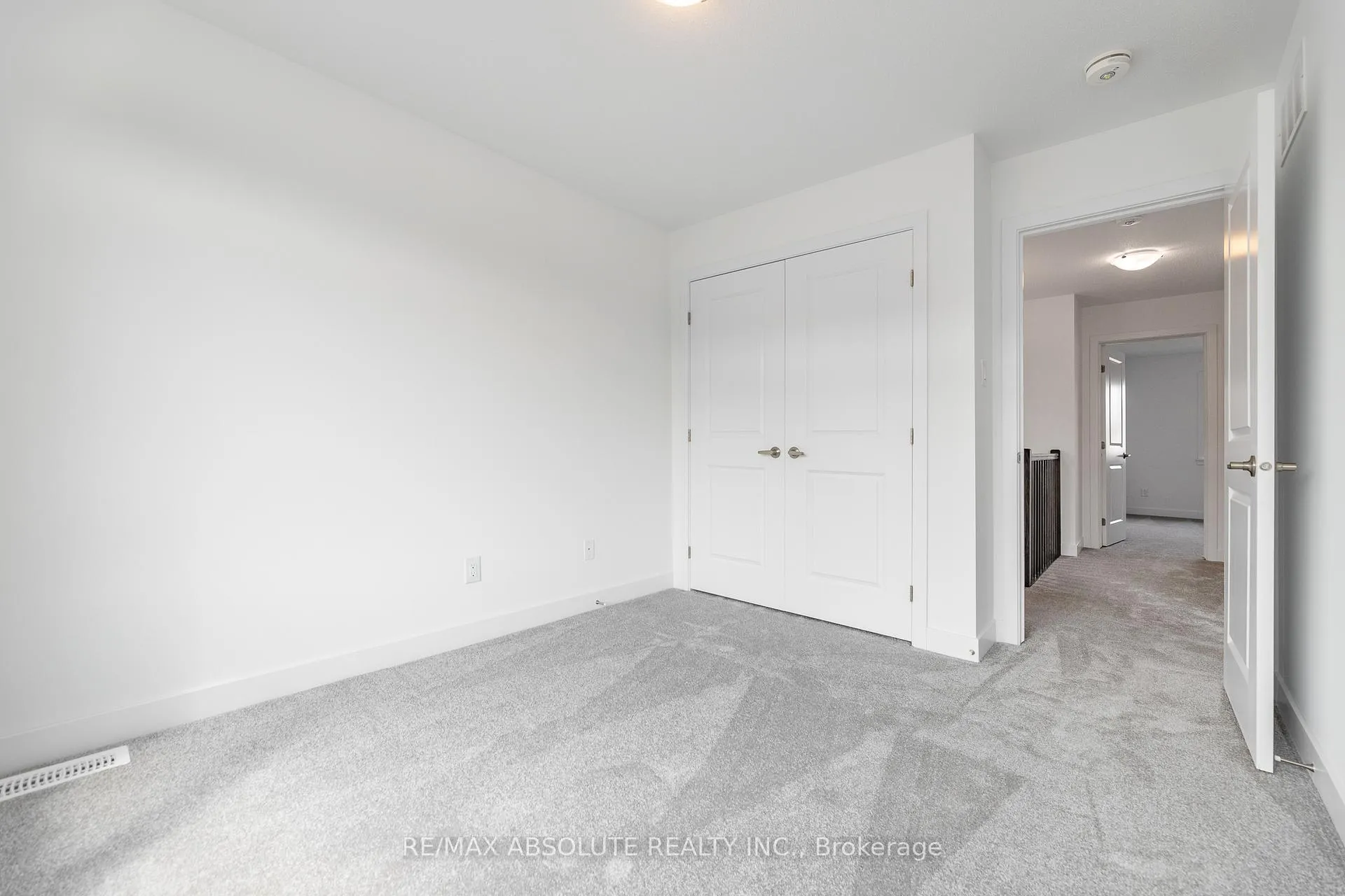 Photo 398 of 234 Zinnia Way, Ottawa, Riverside South/Gloucester Glen — HOMEH