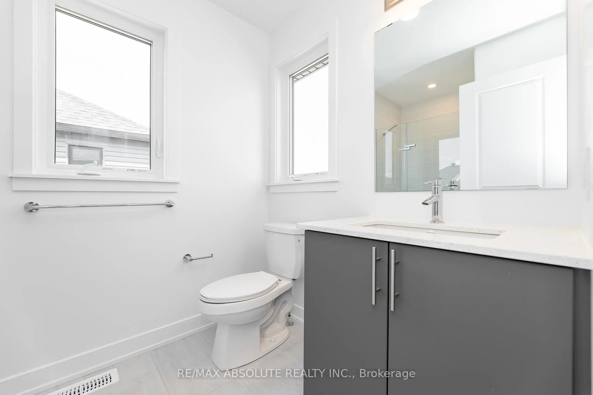 Photo 605 of 234 Zinnia Way, Ottawa, Riverside South/Gloucester Glen — HOMEH
