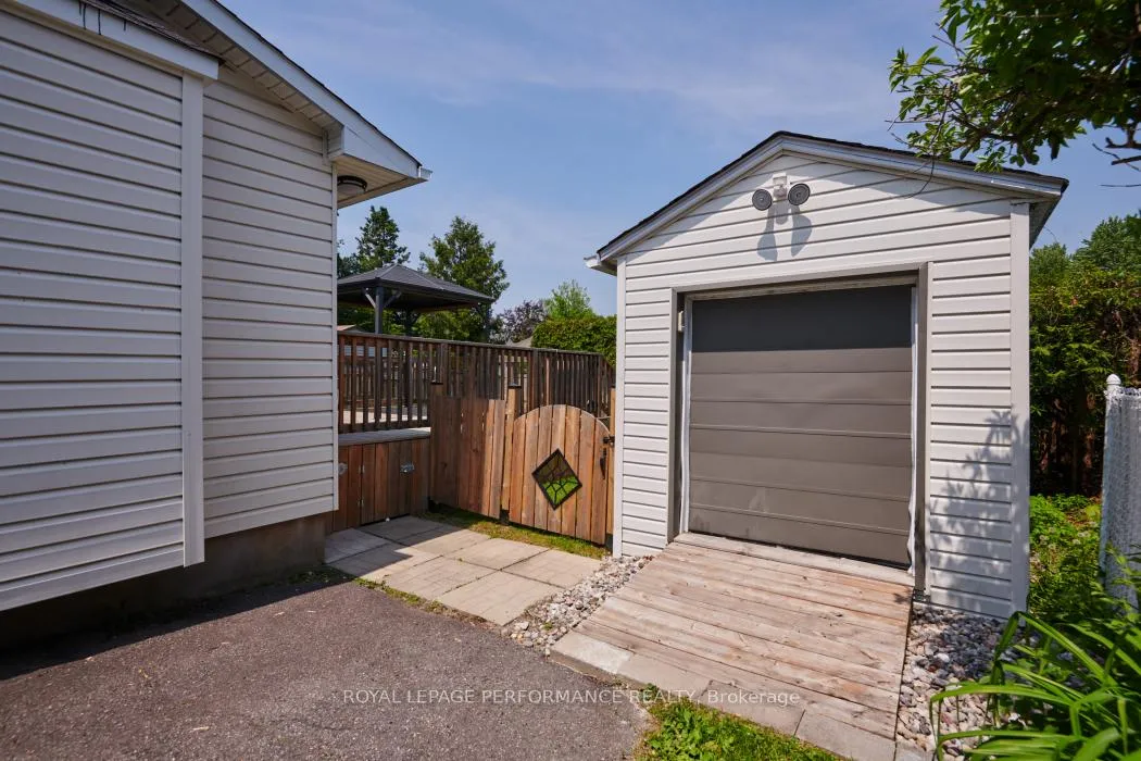 Photo 701 of 2154 Monson Crescent, Ottawa, Beacon Hill North — HOMEH