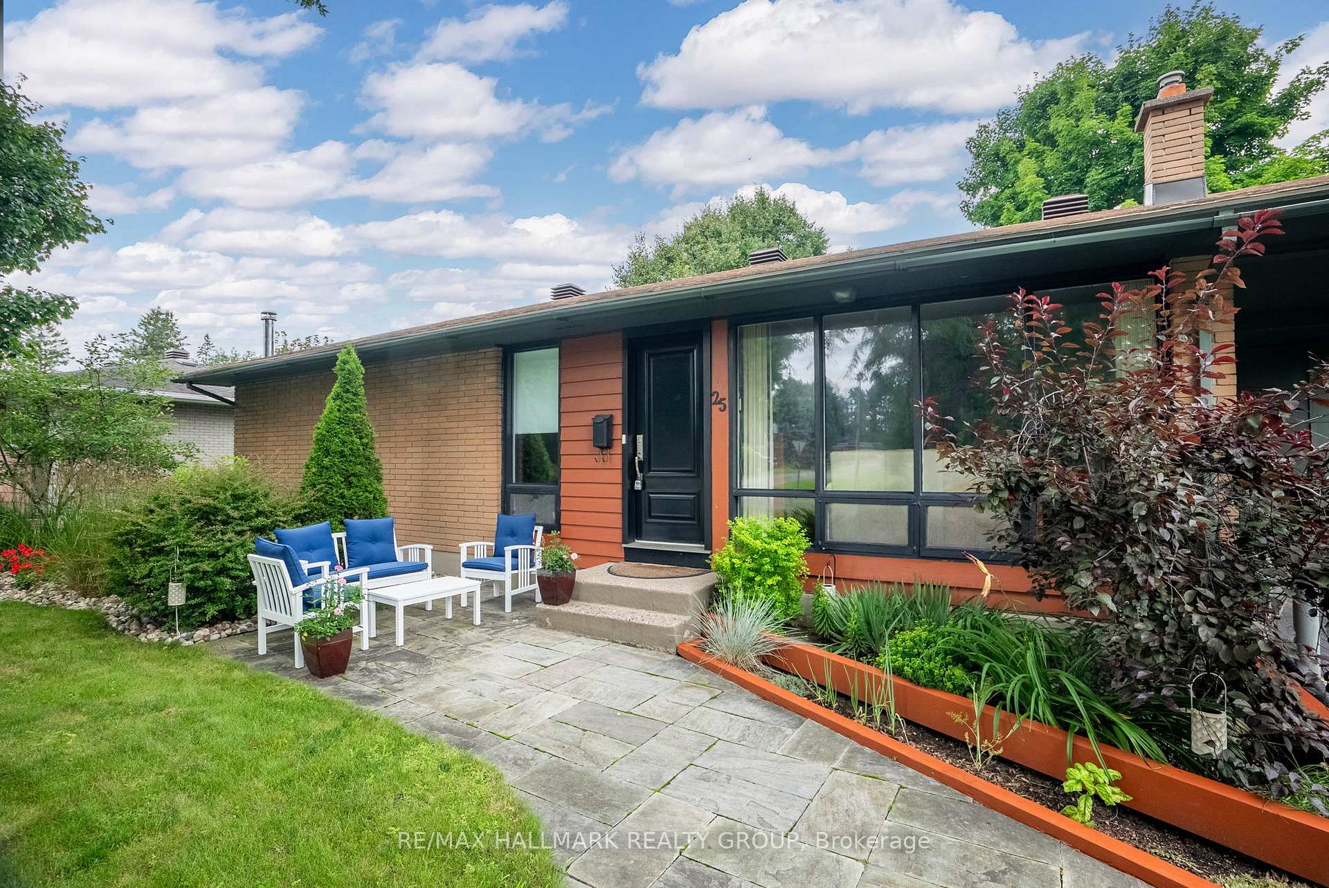 Photo 4 of 25 Ellery Crescent, Ottawa, Lynwood Village — HOMEH