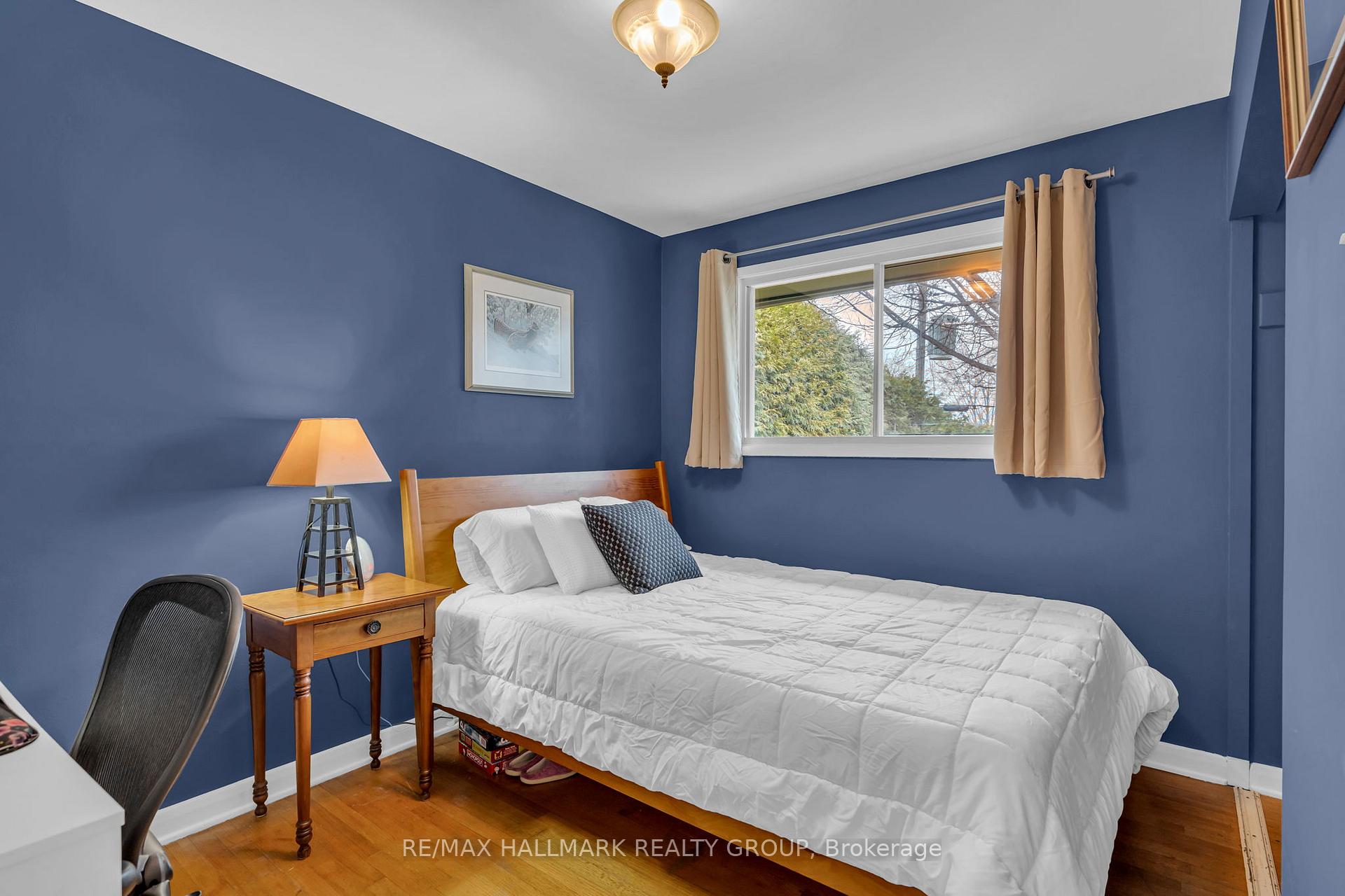 Photo 14 of 25 Ellery Crescent, Ottawa, Lynwood Village — HOMEH