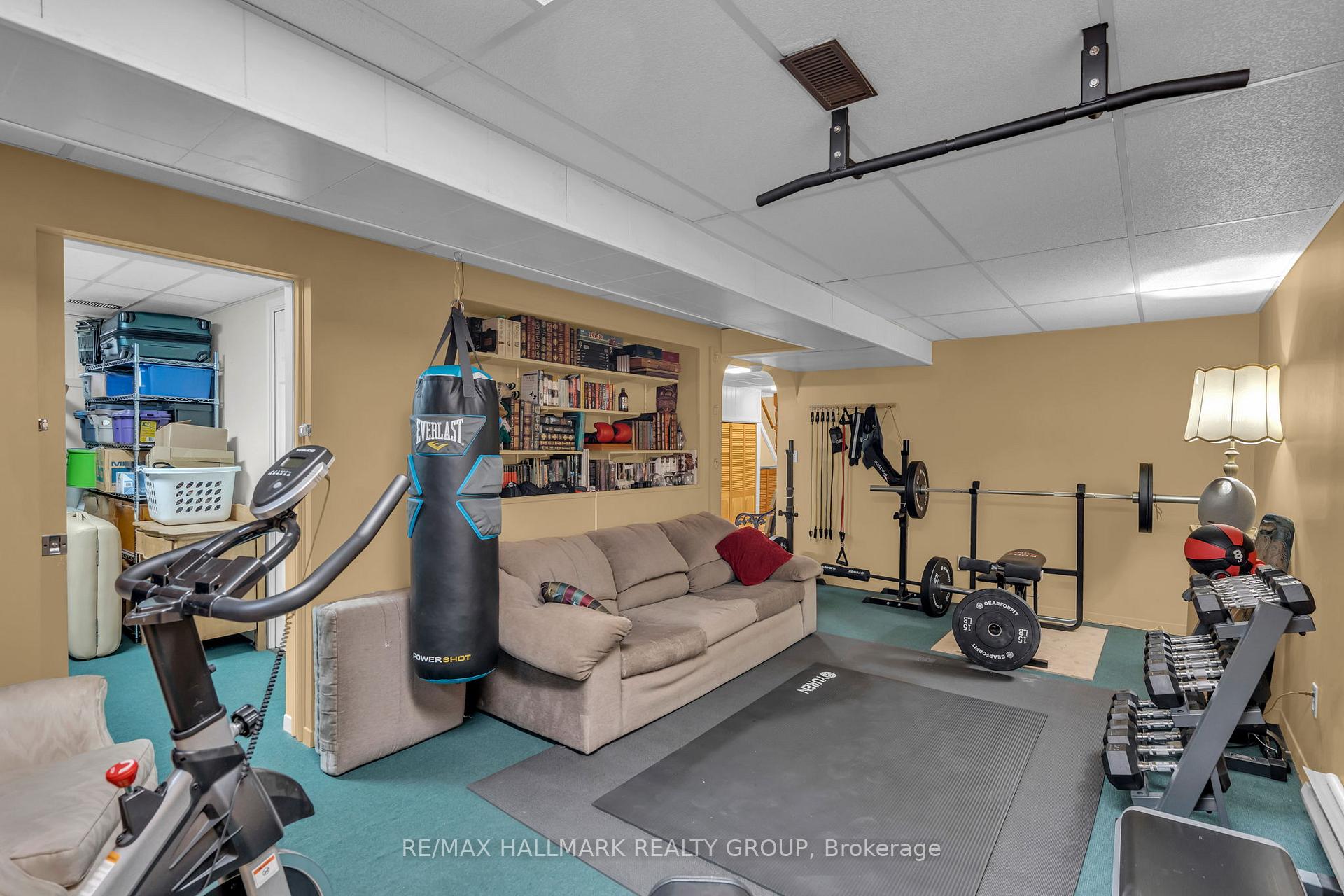 Photo 20 of 25 Ellery Crescent, Ottawa, Lynwood Village — HOMEH