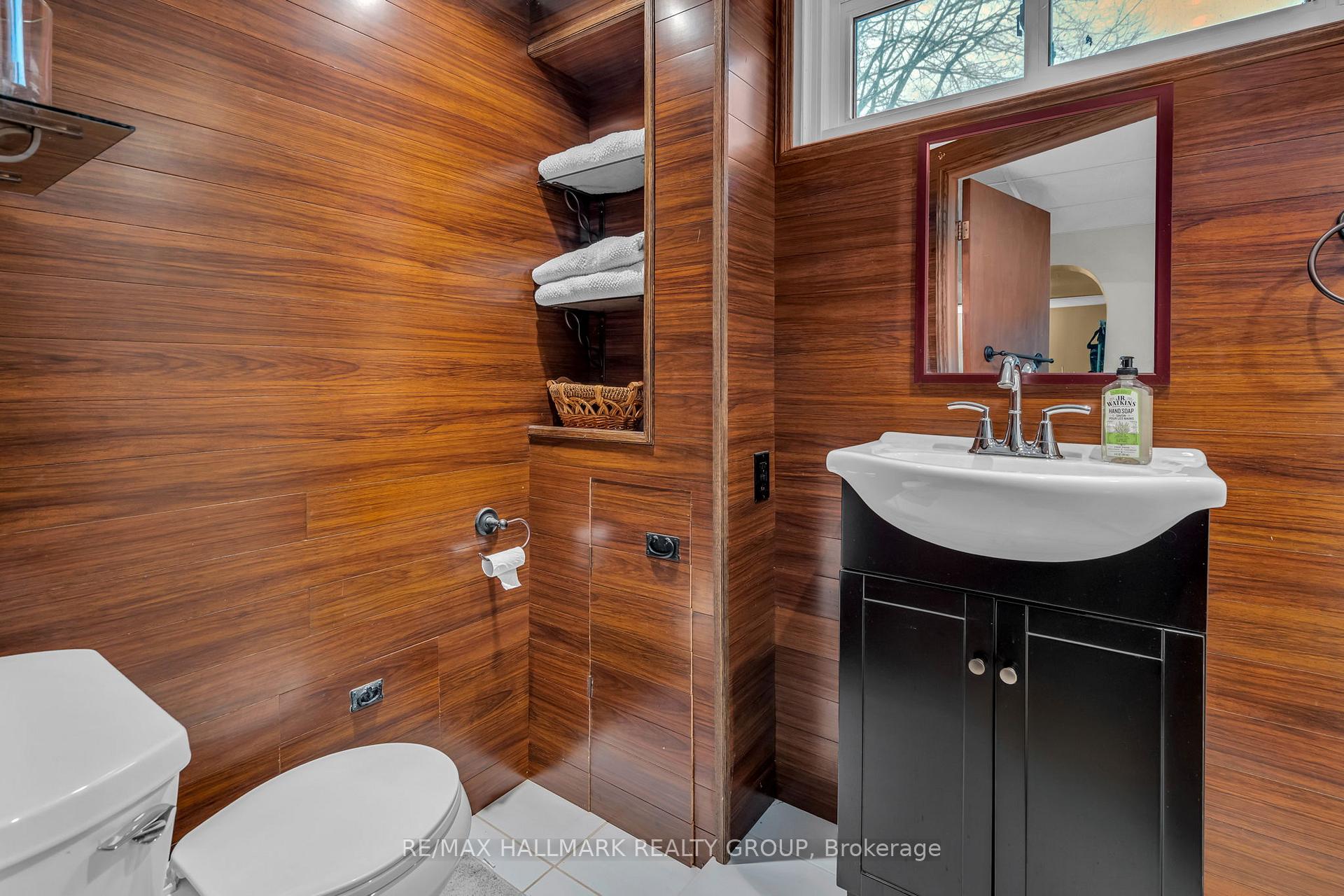 Photo 22 of 25 Ellery Crescent, Ottawa, Lynwood Village — HOMEH
