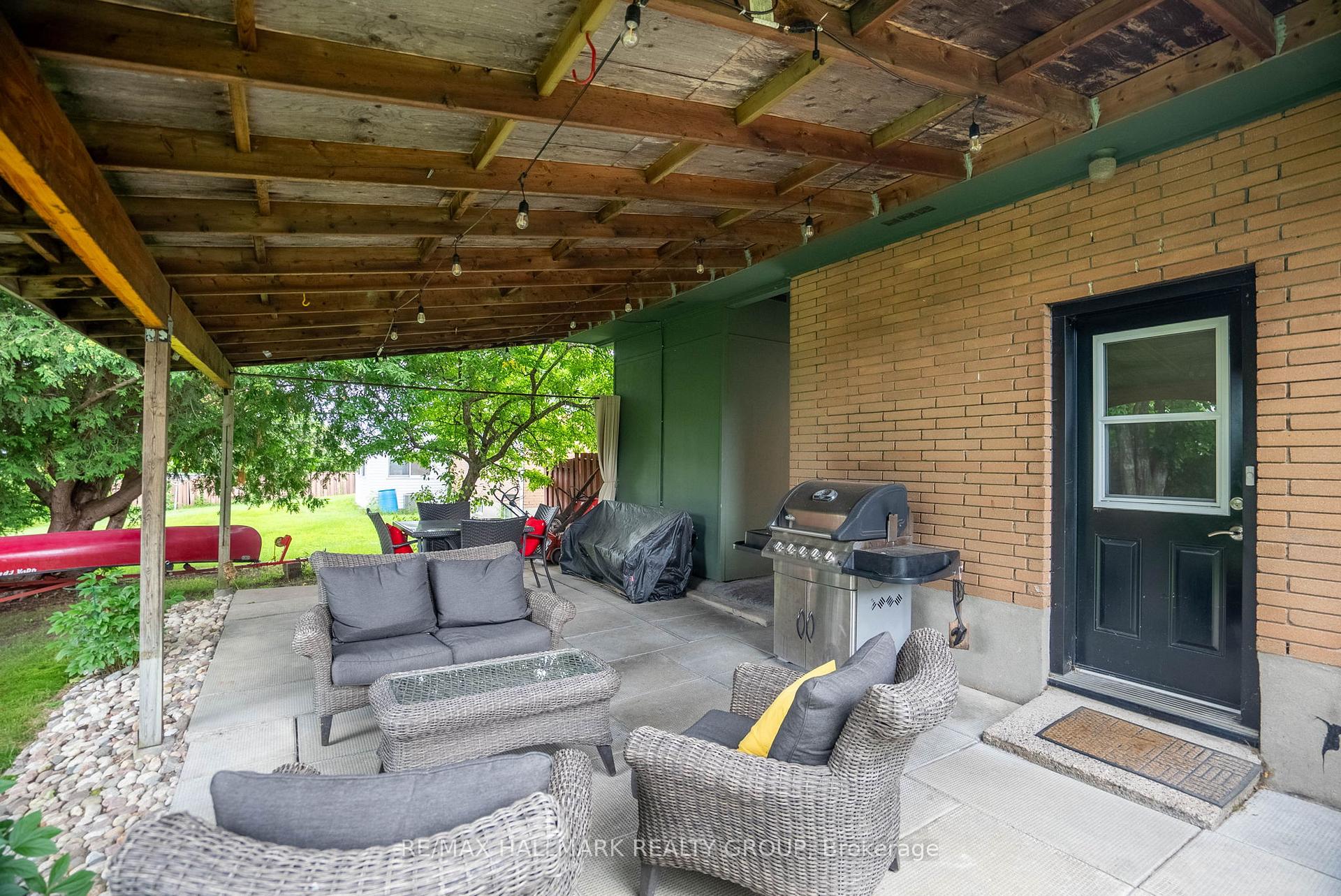 Photo 26 of 25 Ellery Crescent, Ottawa, Lynwood Village — HOMEH