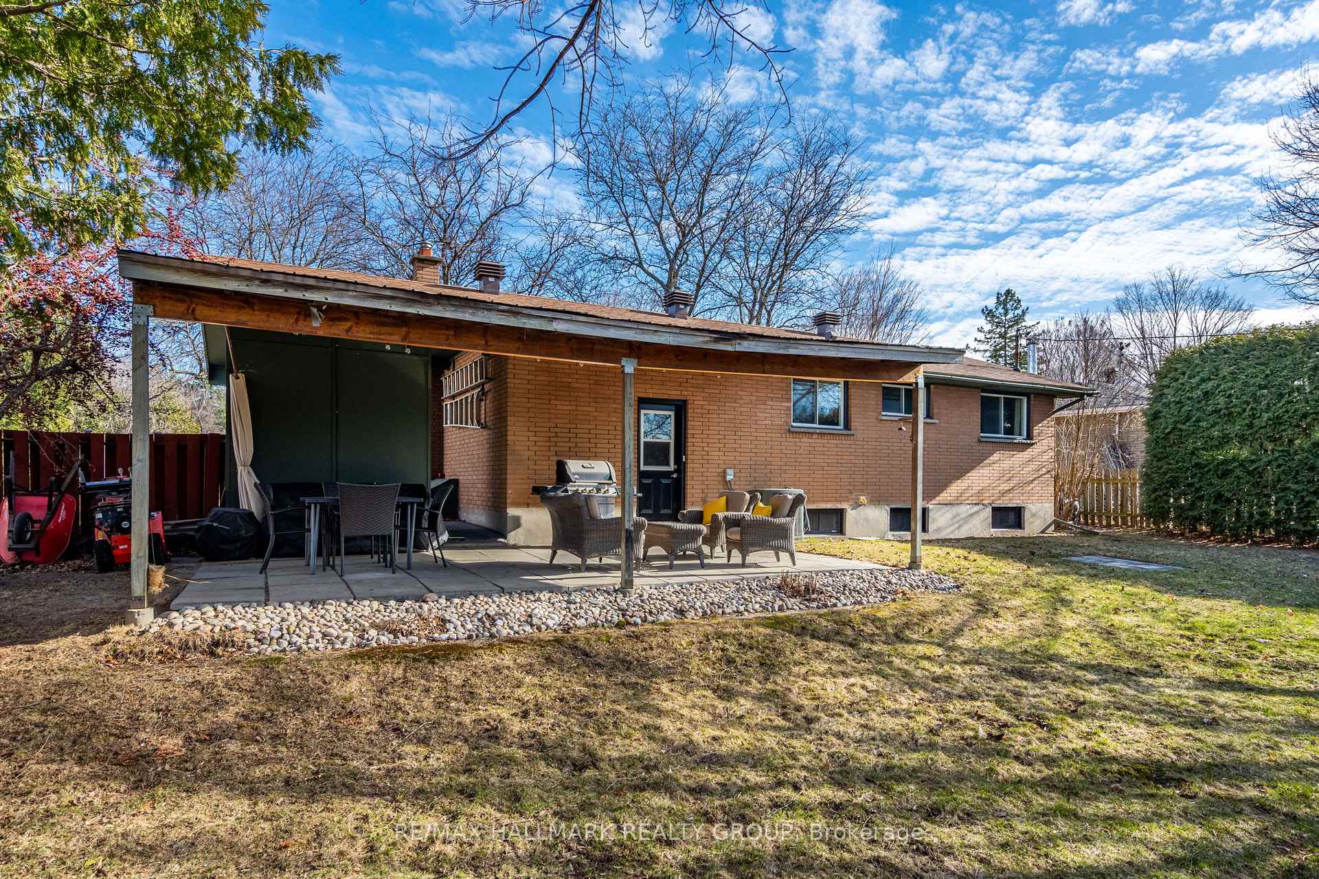 Photo 29 of 25 Ellery Crescent, Ottawa, Lynwood Village — HOMEH