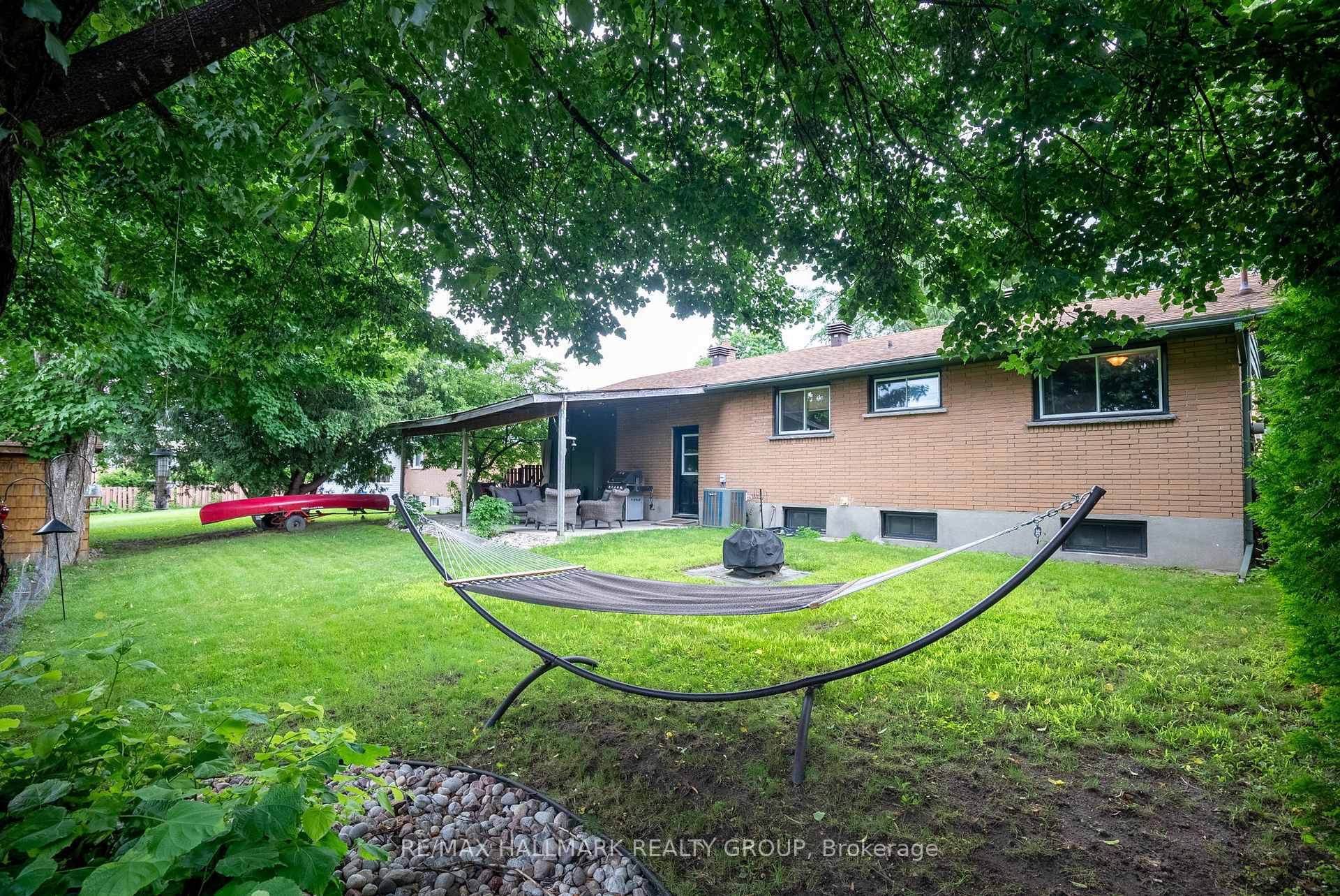 Photo 33 of 25 Ellery Crescent, Ottawa, Lynwood Village — HOMEH