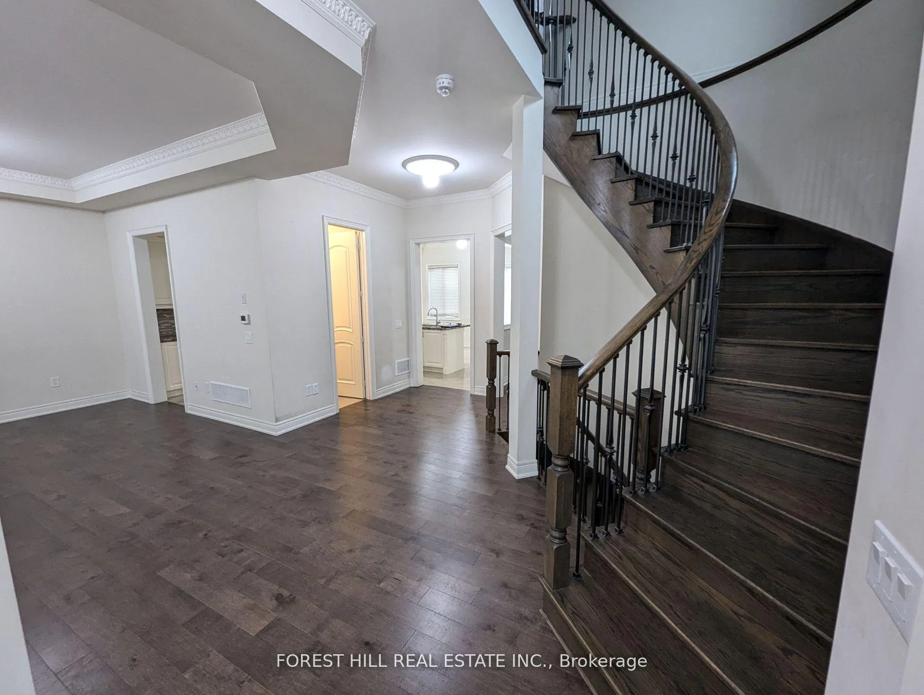 Photo 4 of 11 Joseph Hartman Crescent, Aurora, Bayview Northeast — HOMEH