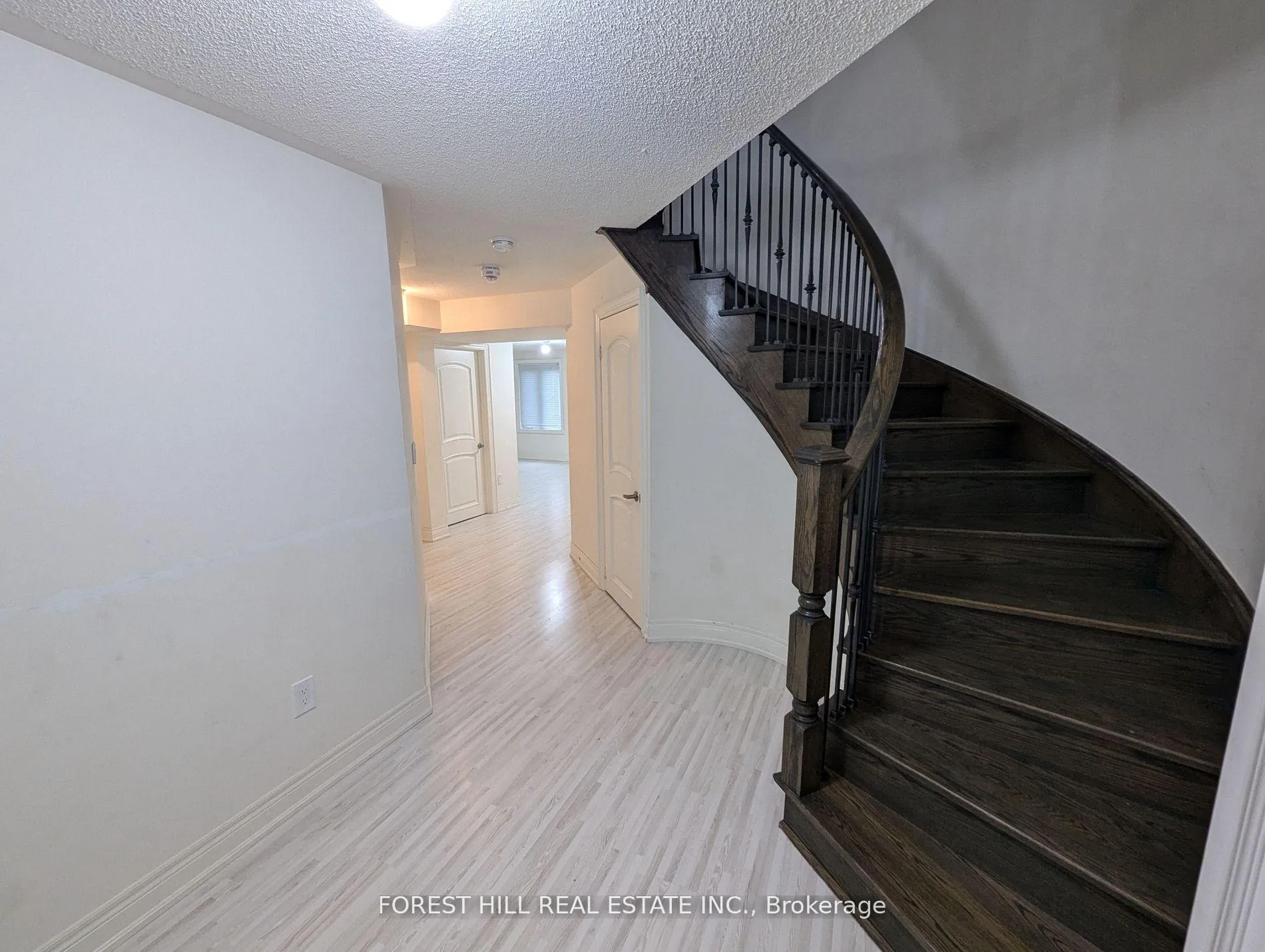 Photo 14 of 11 Joseph Hartman Crescent, Aurora, Bayview Northeast — HOMEH