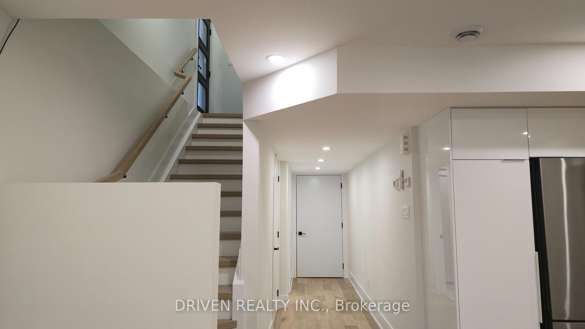 Photo 3 of Unit B, 187 Carleton Avenue, Ottawa, Ottawa West/Tunneys Pasture — HOMEH