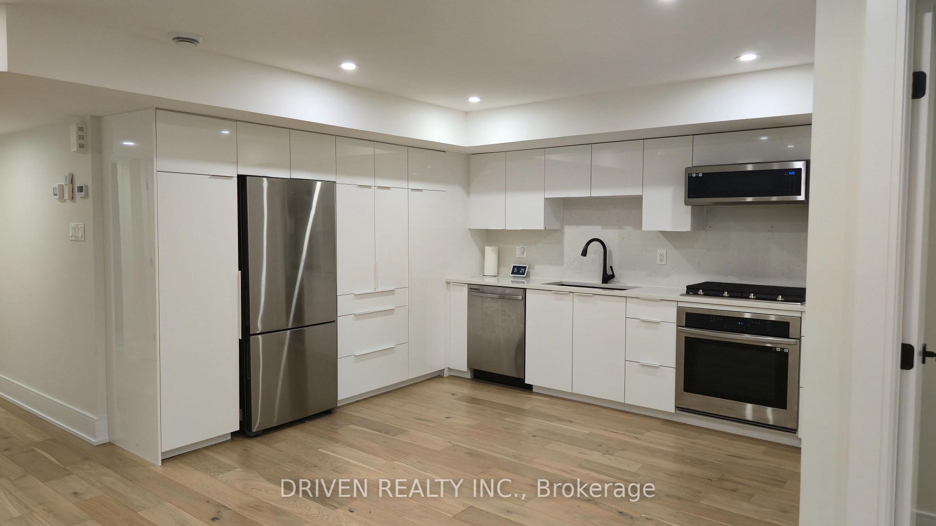 Photo 5 of Unit B, 187 Carleton Avenue, Ottawa, Ottawa West/Tunneys Pasture — HOMEH